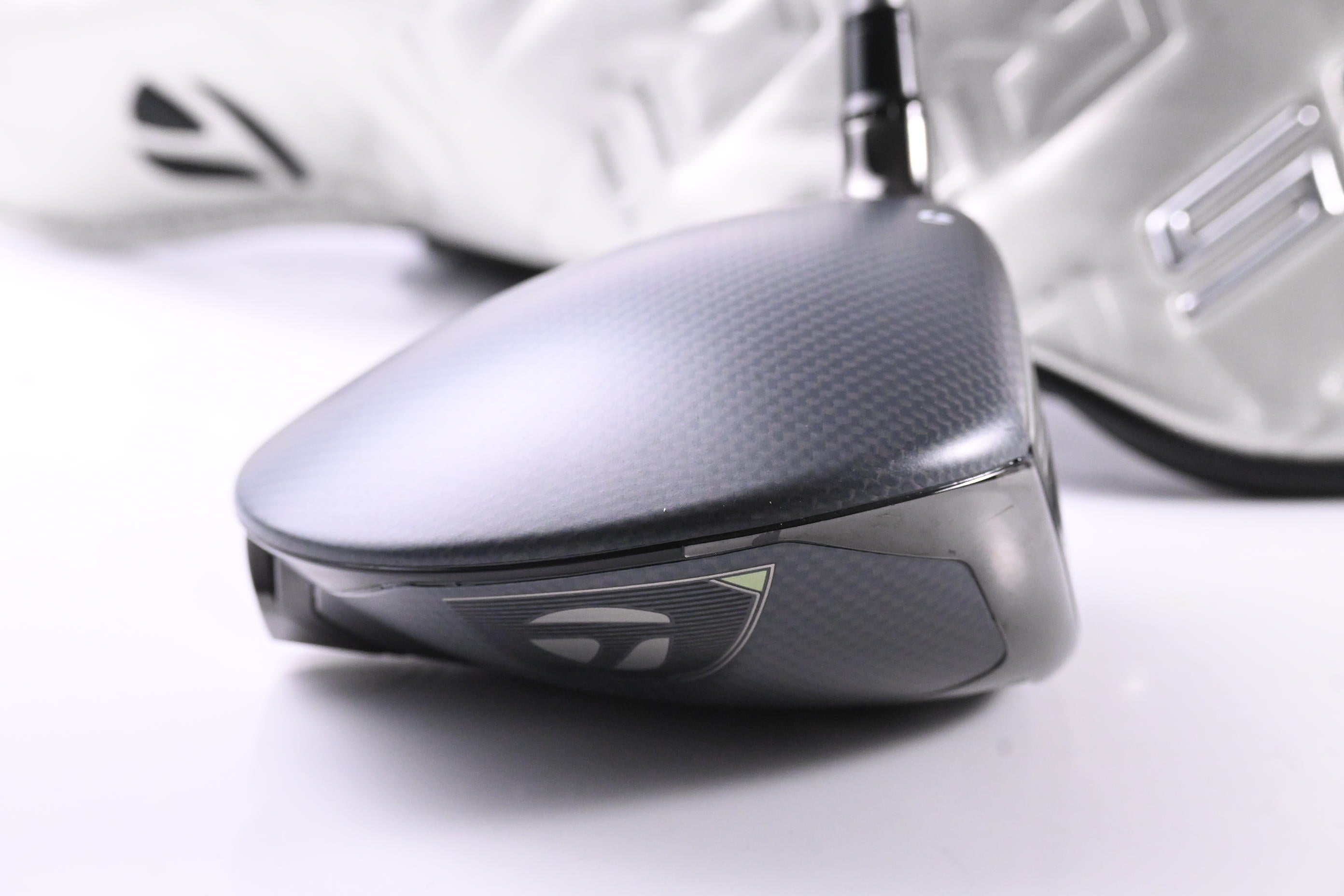 Taylormade Qi35 LS Driver / 9 Degree / Regular Flex Fujikura Air Speeder 50