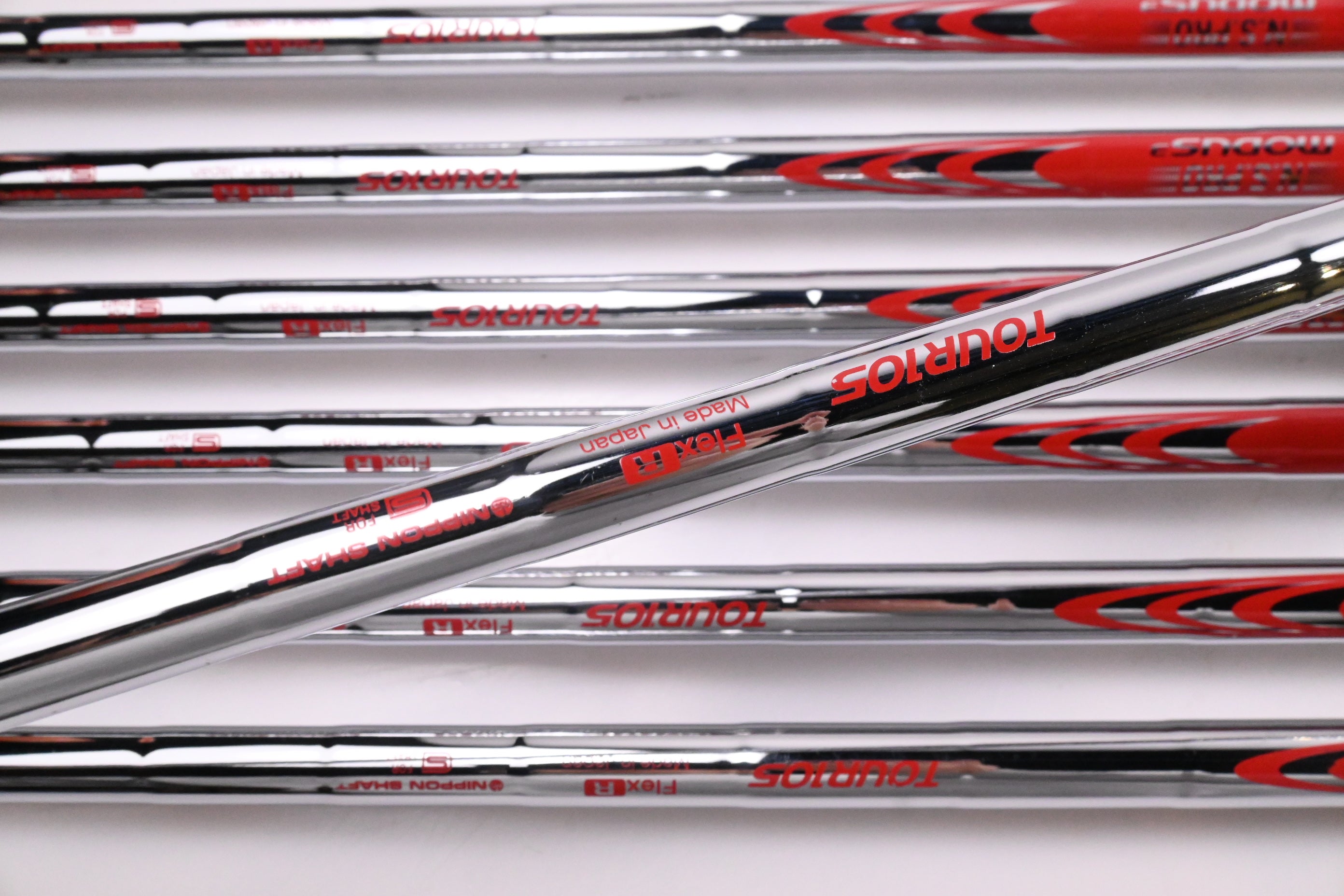 Callaway Apex Ai200 Irons / 5-PW+GW / Regular Flex N.S.Pro Modus³ Tour 105