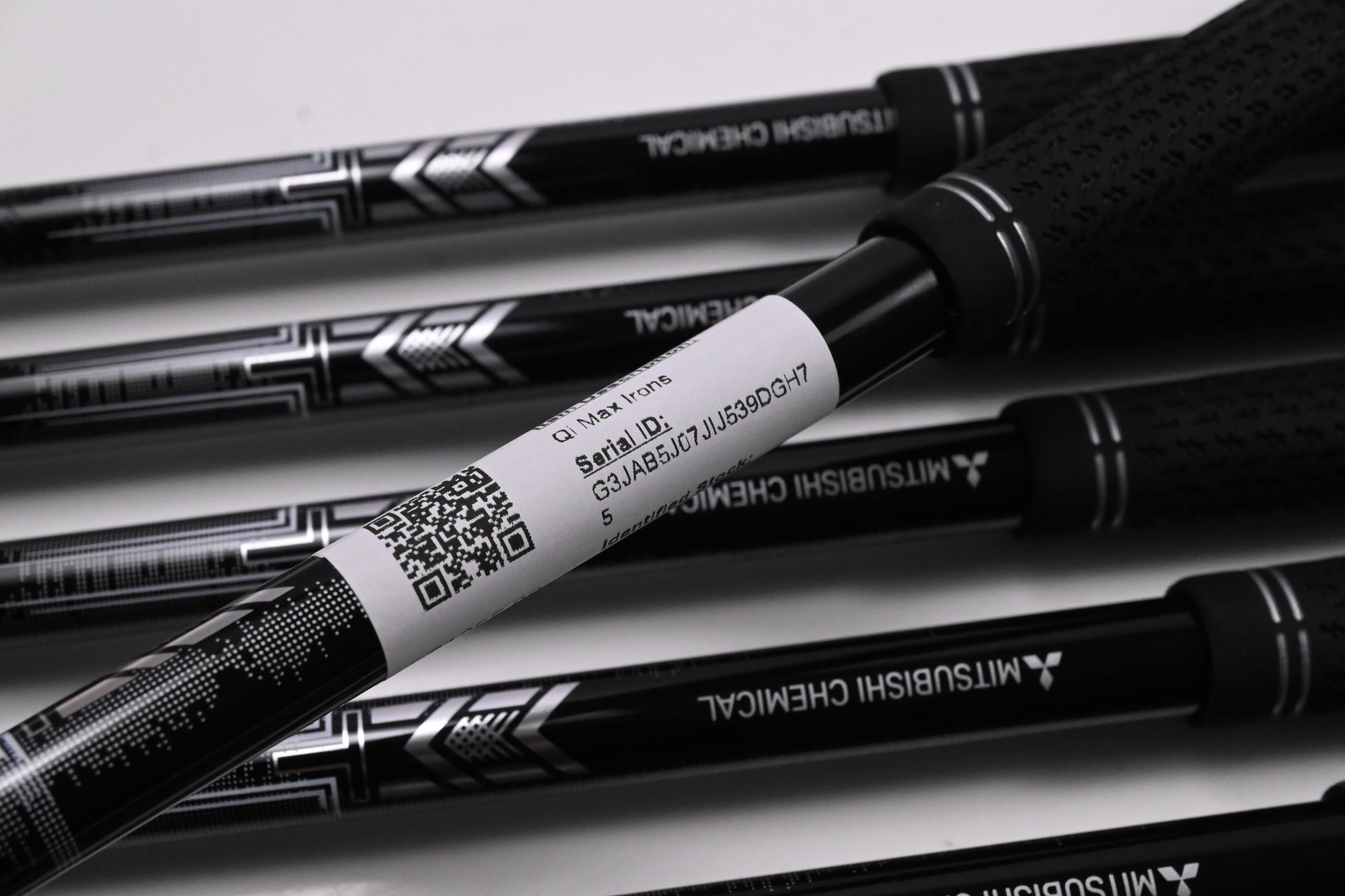 Taylormade Qi Max Irons / 4-PW+GW+SW / Senior Flex Mitsubishi MMT Black 55