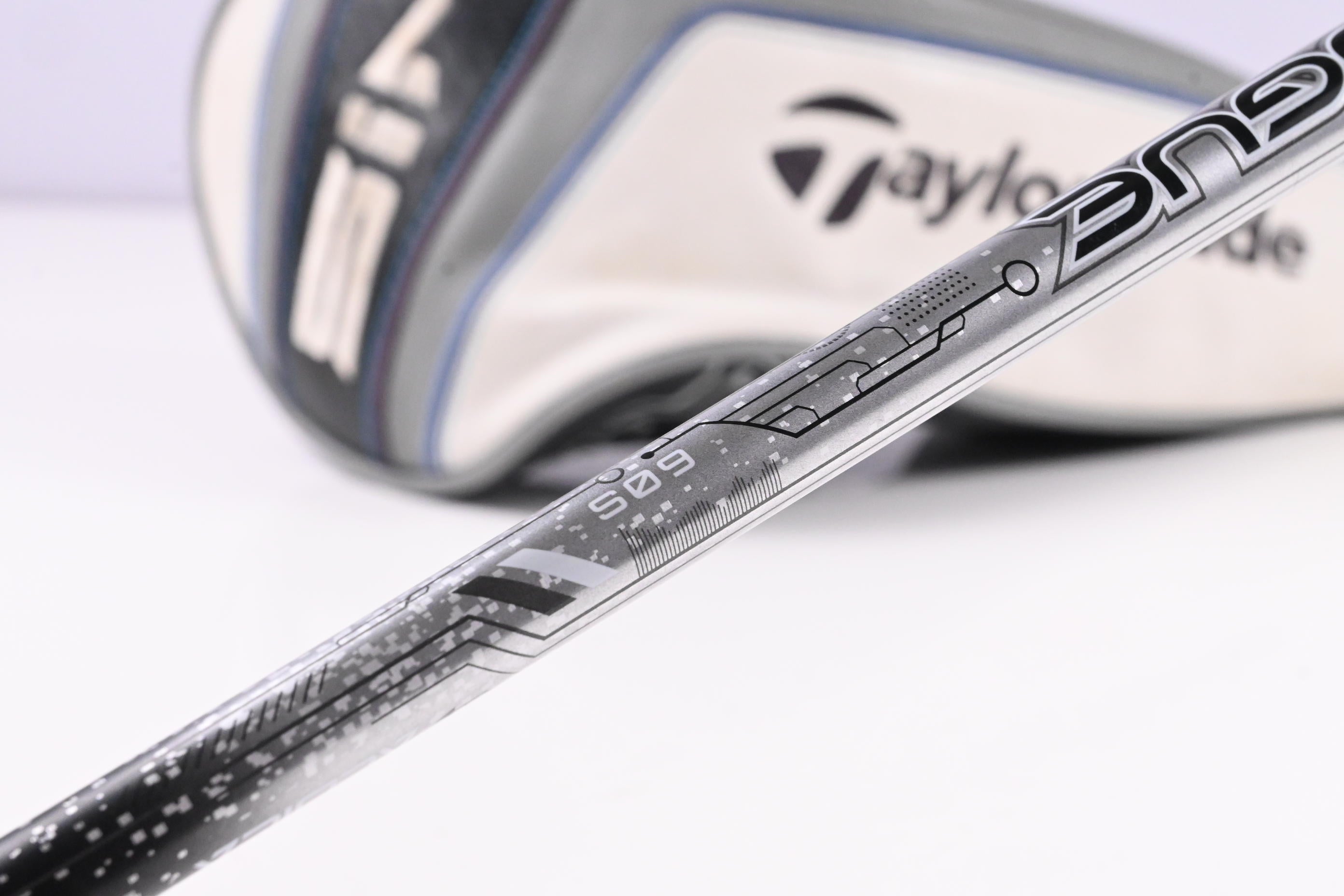 Taylormade SIM Driver / 9 Degree / Stiff Flex Aldila Rogue 60 Shaft