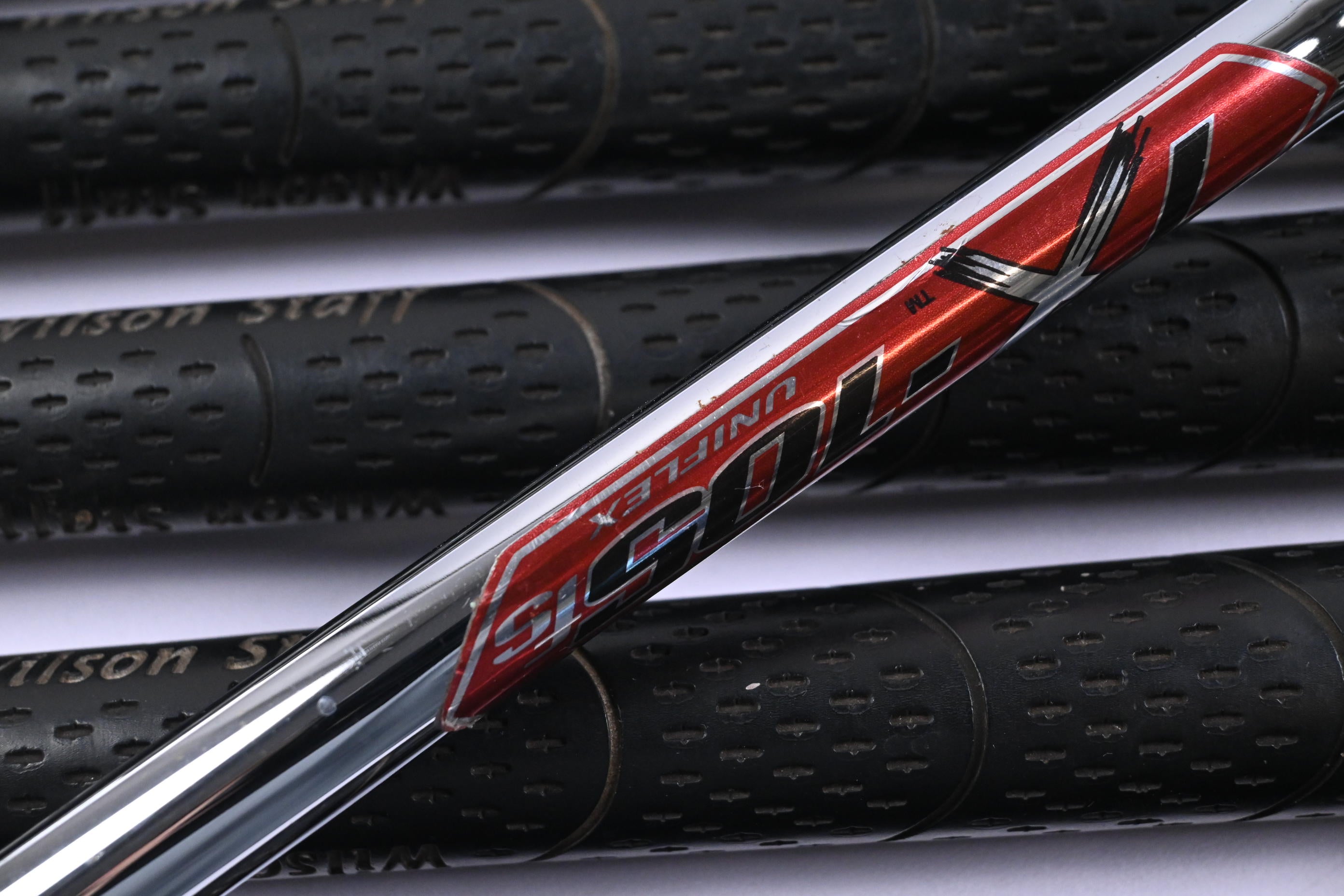 Wilson Di7 Irons / 4-PW+SW / Uniflex True Temper TX-105 FS Shafts