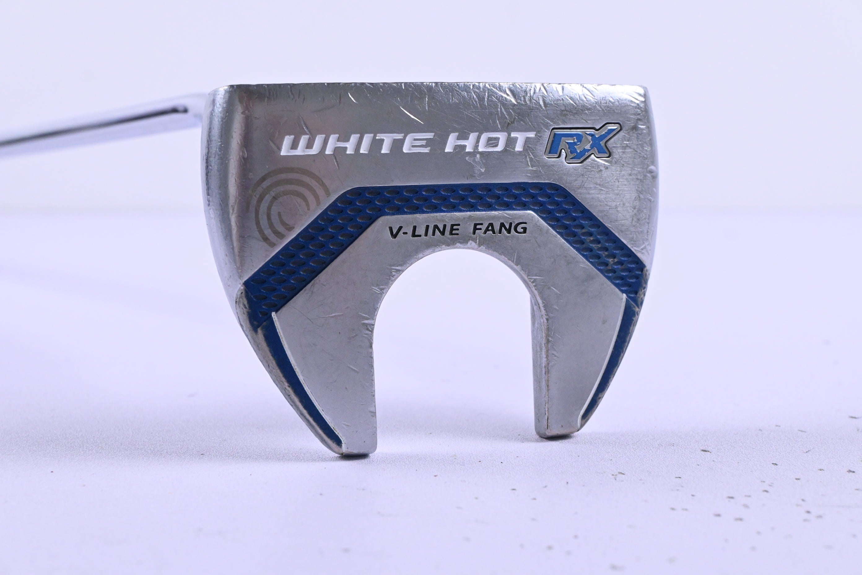 Odyssey White Hot RX V Line Fang Putter / 34 Inch