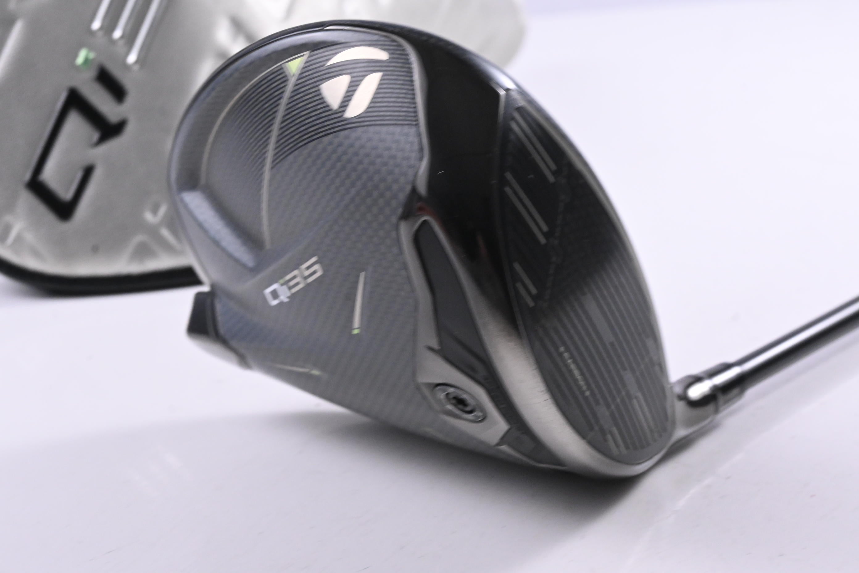 Taylormade Qi35 Driver / 10.5 Degree / Regular Flex Ventus Blue 5 Shaft