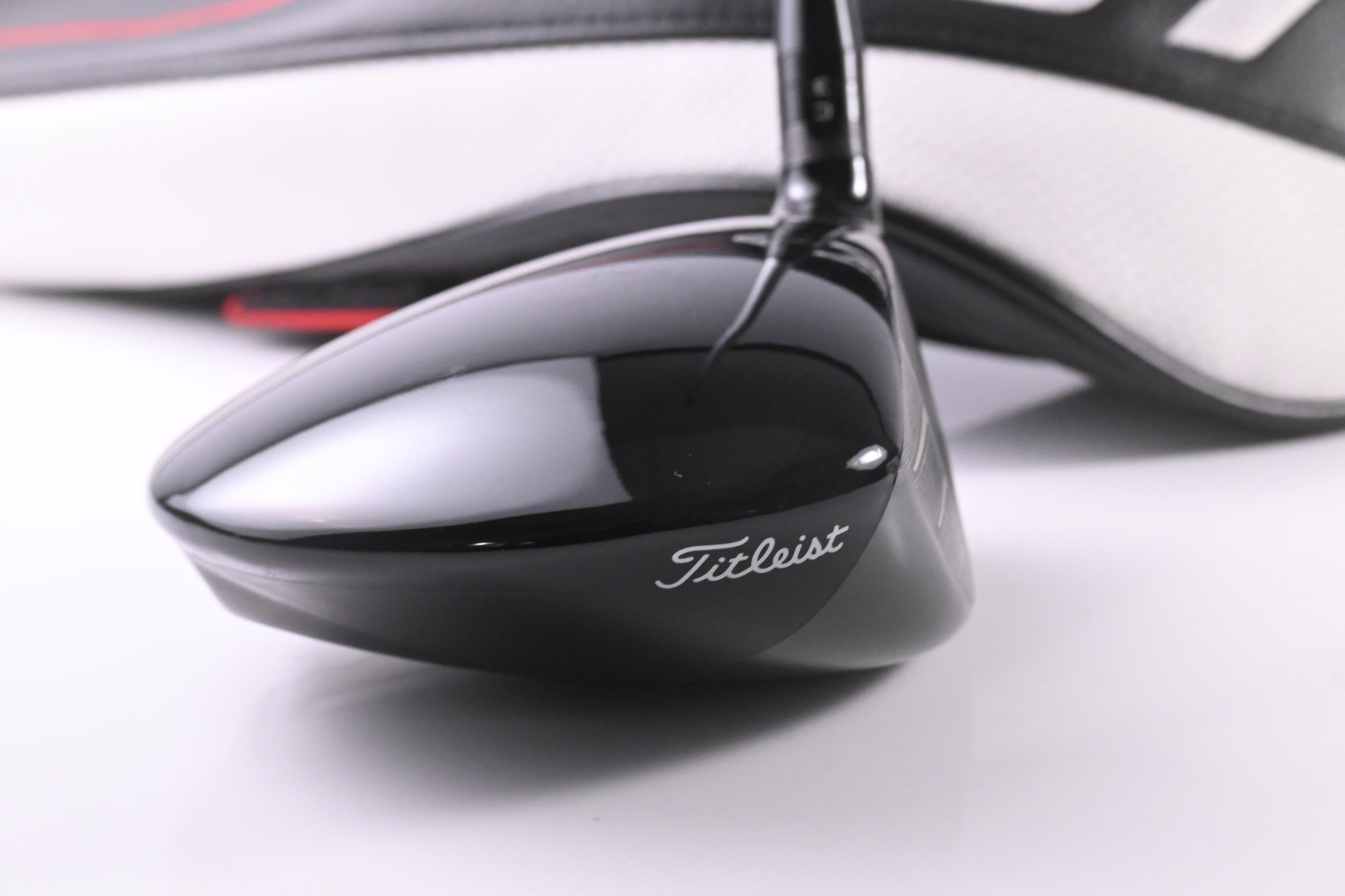 Titleist GT1 Driver / 10 Degree / Regular Flex Fujikura Air Speeder 40 Shaft