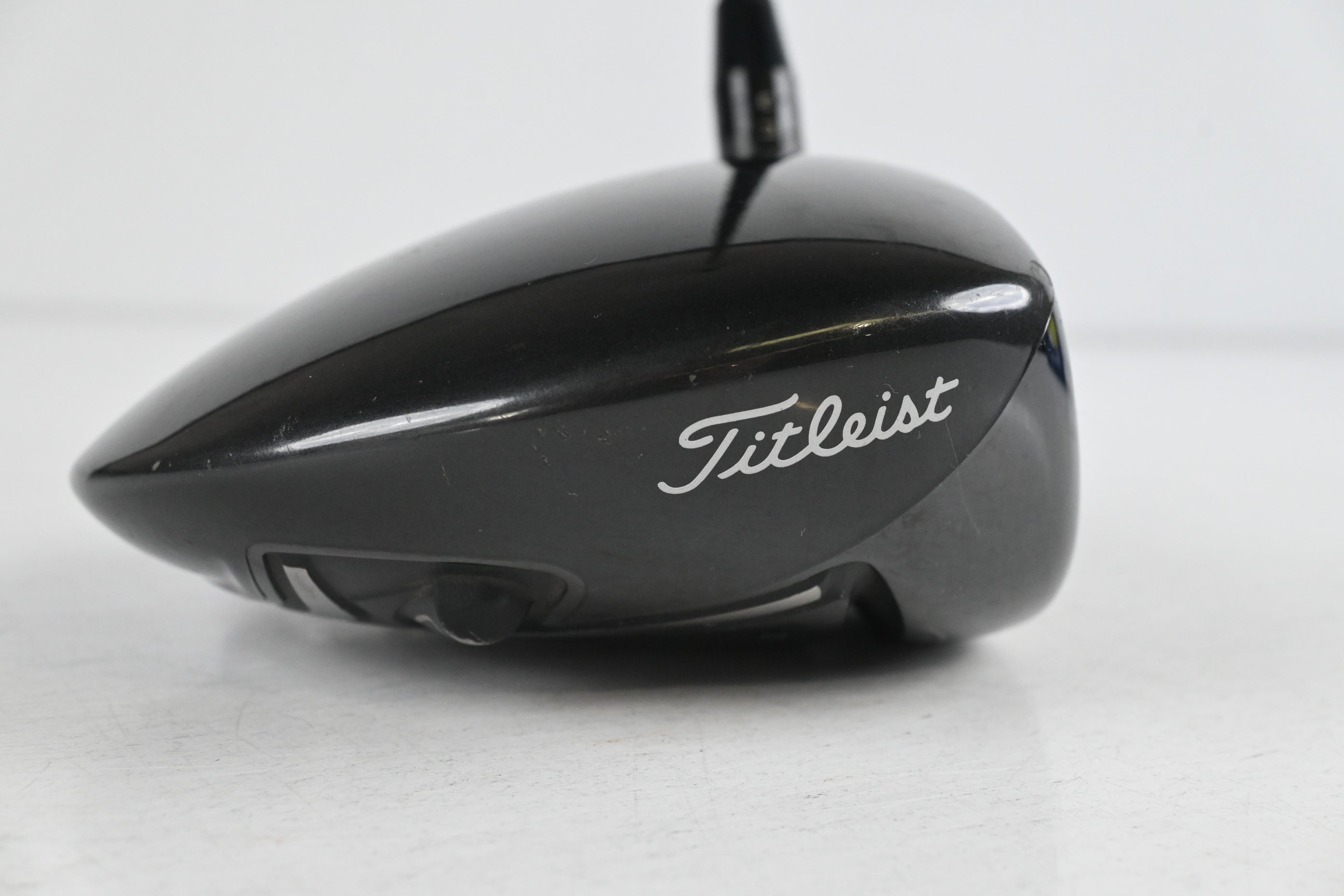 Titleist 917 D2 Driver / 10.5 Degree / Stiff Flex Fujikura Atmos Red 5 Shaft
