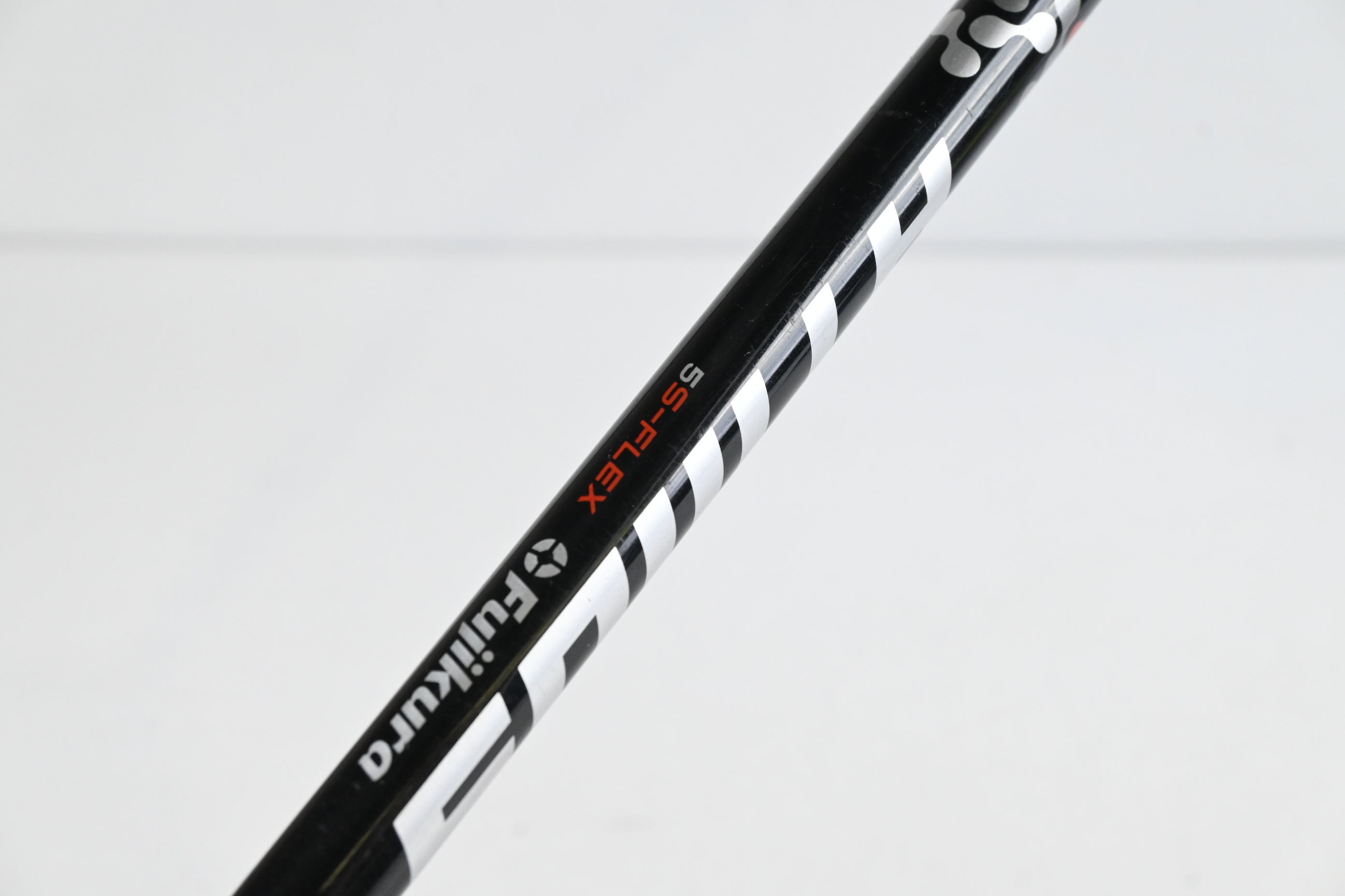 Titleist 917 D2 Driver / 10.5 Degree / Stiff Flex Fujikura Atmos Red 5 Shaft