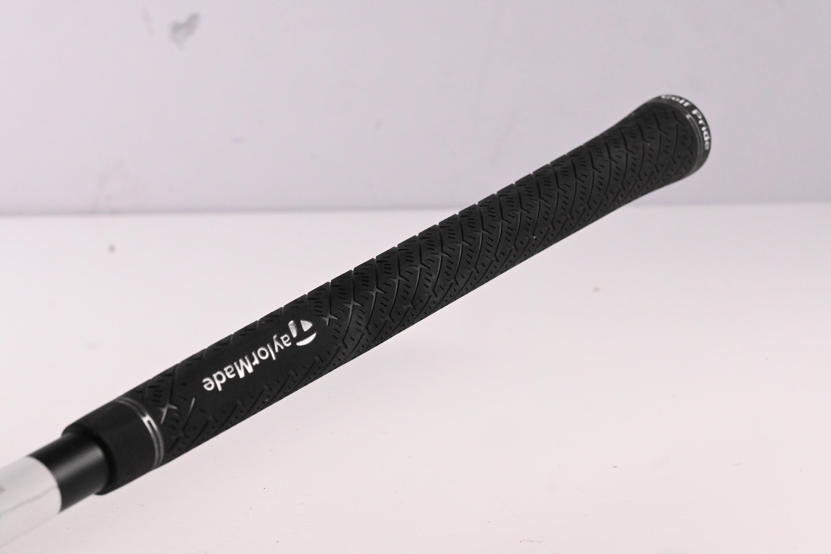 Taylormade Qi4D #3 Hybrid / 19 Degree / Regular Flex KBS Reax 65 Shaft