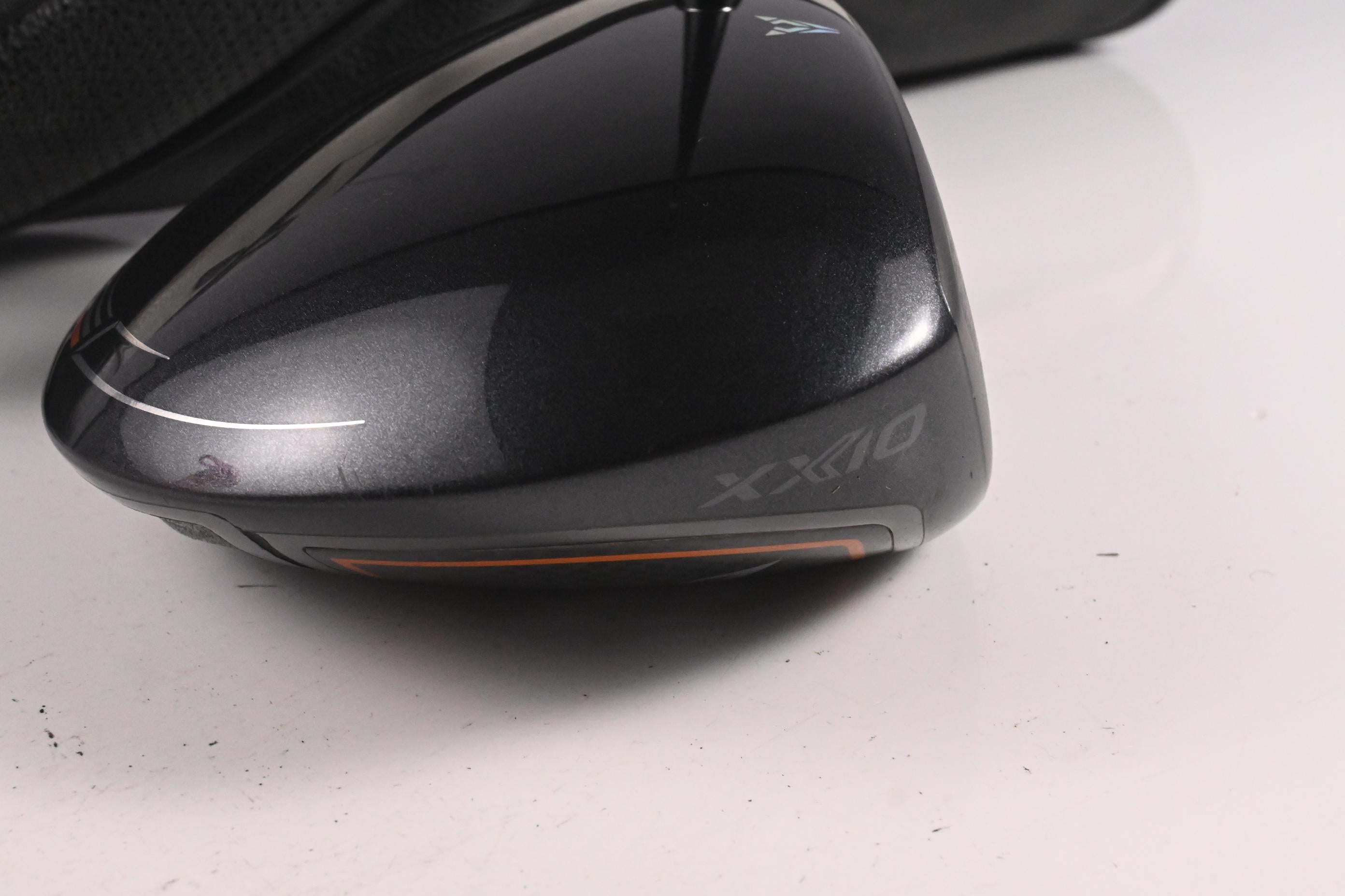 XXIO X Black Driver / 10.5 Degree / Regular Flex Miyazaki AX-1 44 Shaft