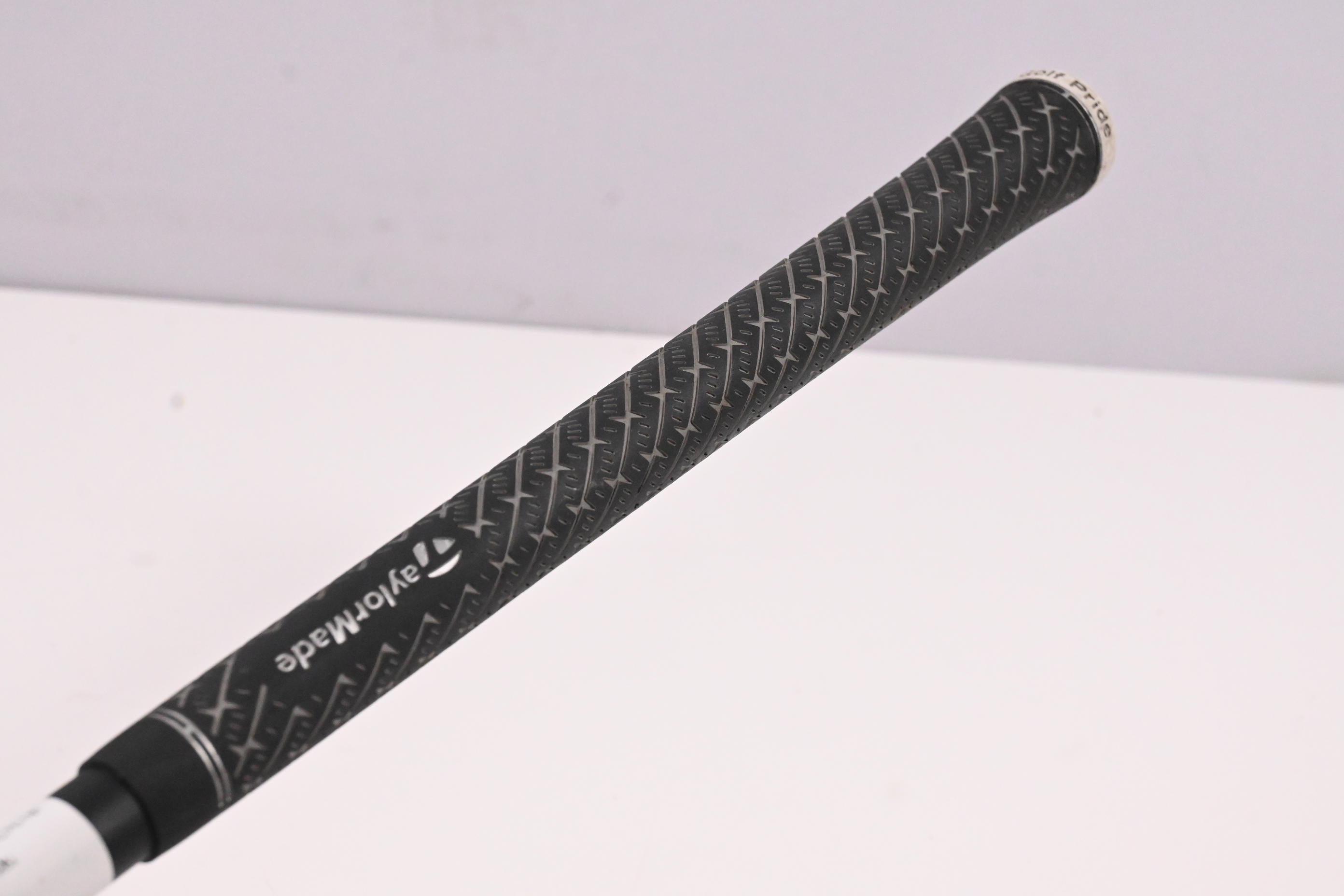 Vanquish 4 Driver Shaft / Regular Flex / Taylormade Gen2