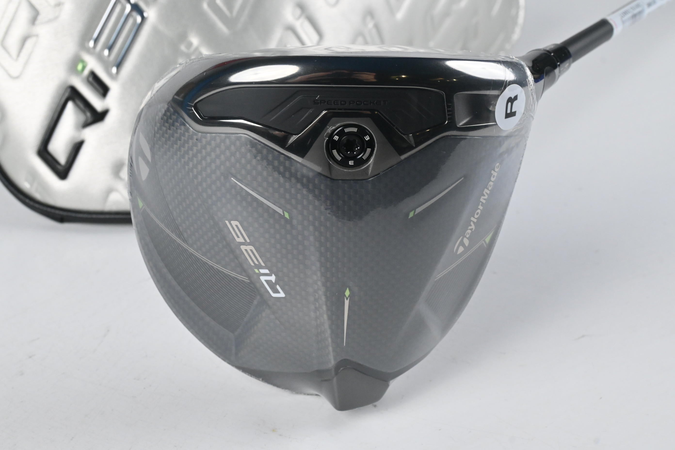Taylormade Qi35 Driver / 10.5 Degree / Regular Flex Fujikura Ventus Blue 5 Shaft