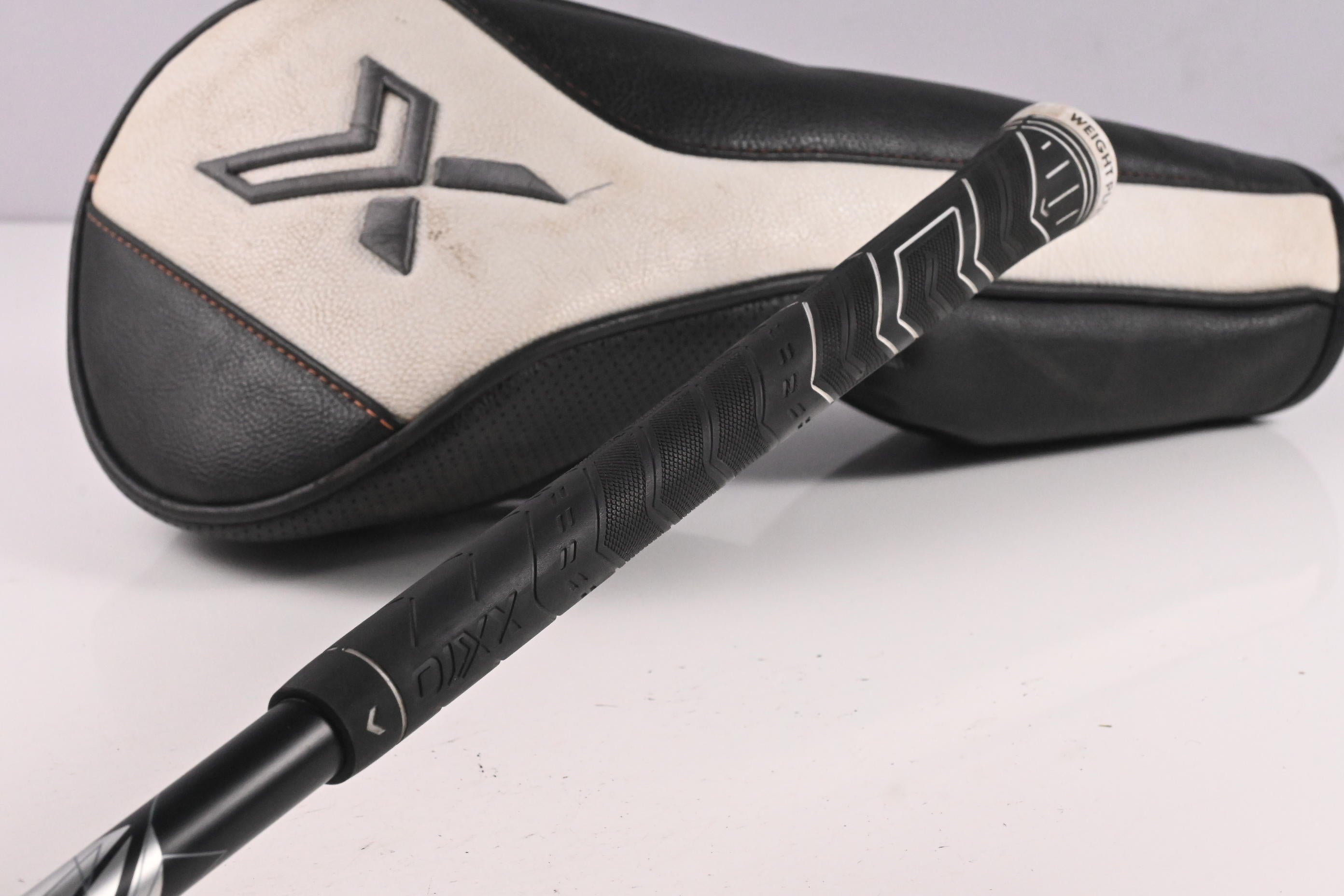 XXIO X Black Driver / 10.5 Degree / Regular Flex Miyazaki AX-1 44 Shaft
