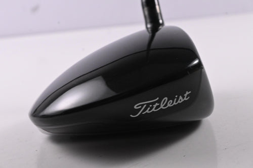 Titleist 913 D2 Driver / 9.5 Degree / Stiff Flex Aldila RIP Phenom 70 Shaft