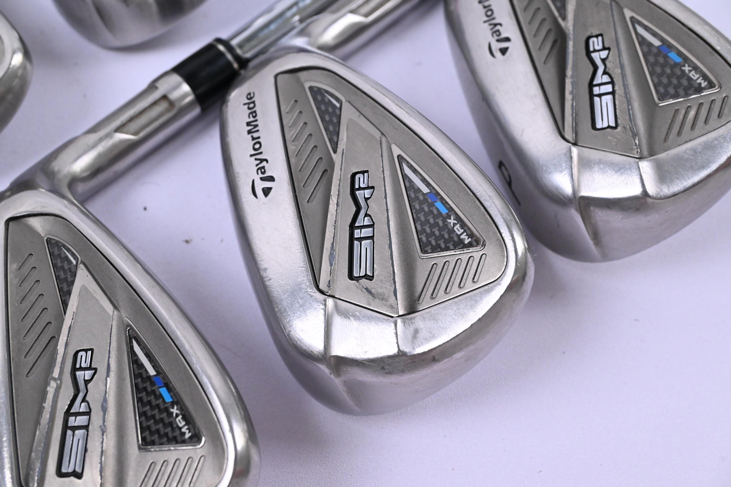 Taylormade SIM2 Max Irons / 5-PW / Regular Flex KBS Max MT 85 Shafts