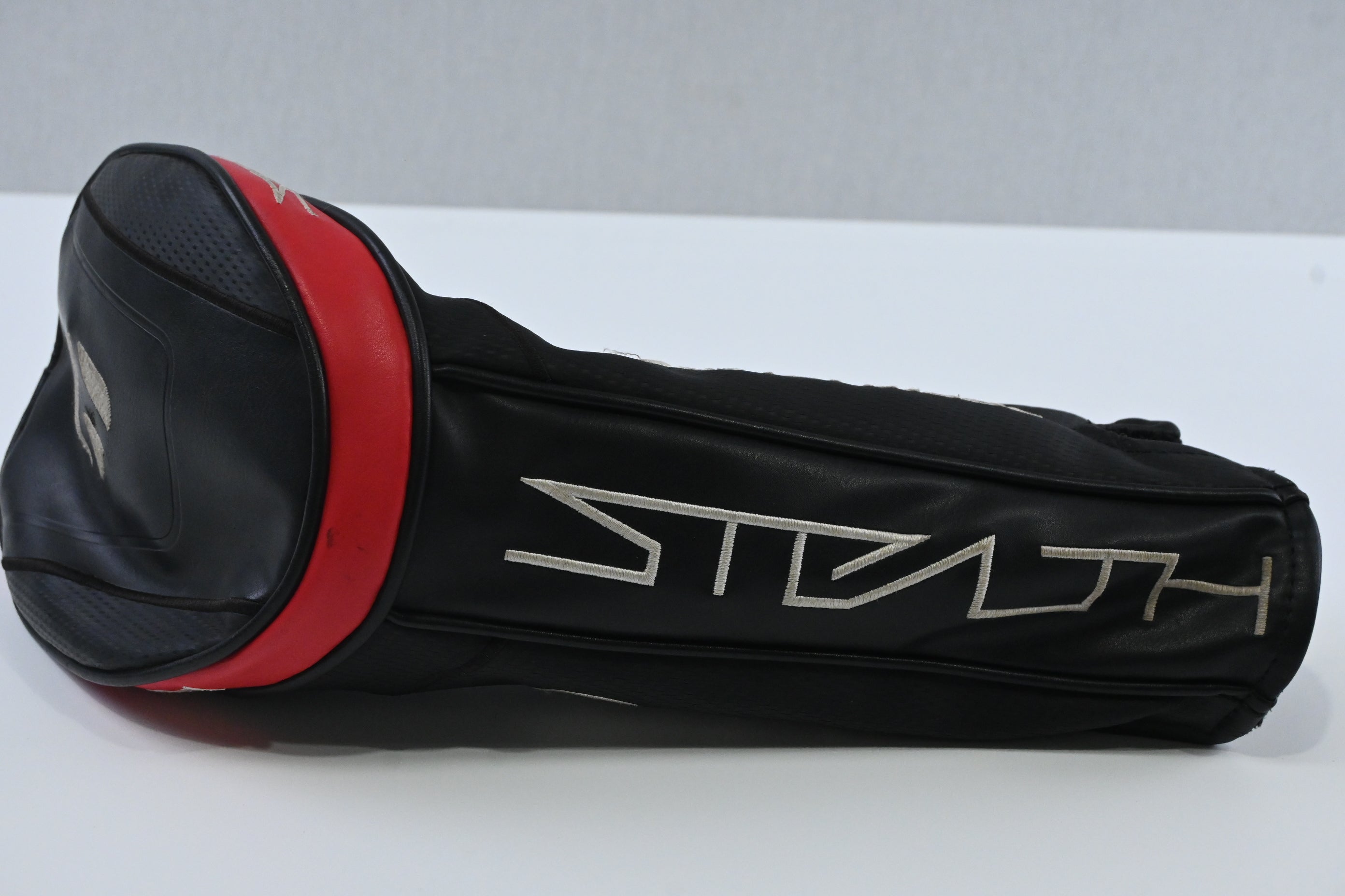 Taylormade Stealth HD Driver / 10.5,Degree / Regular Flex Fujikura Ventus Red 5