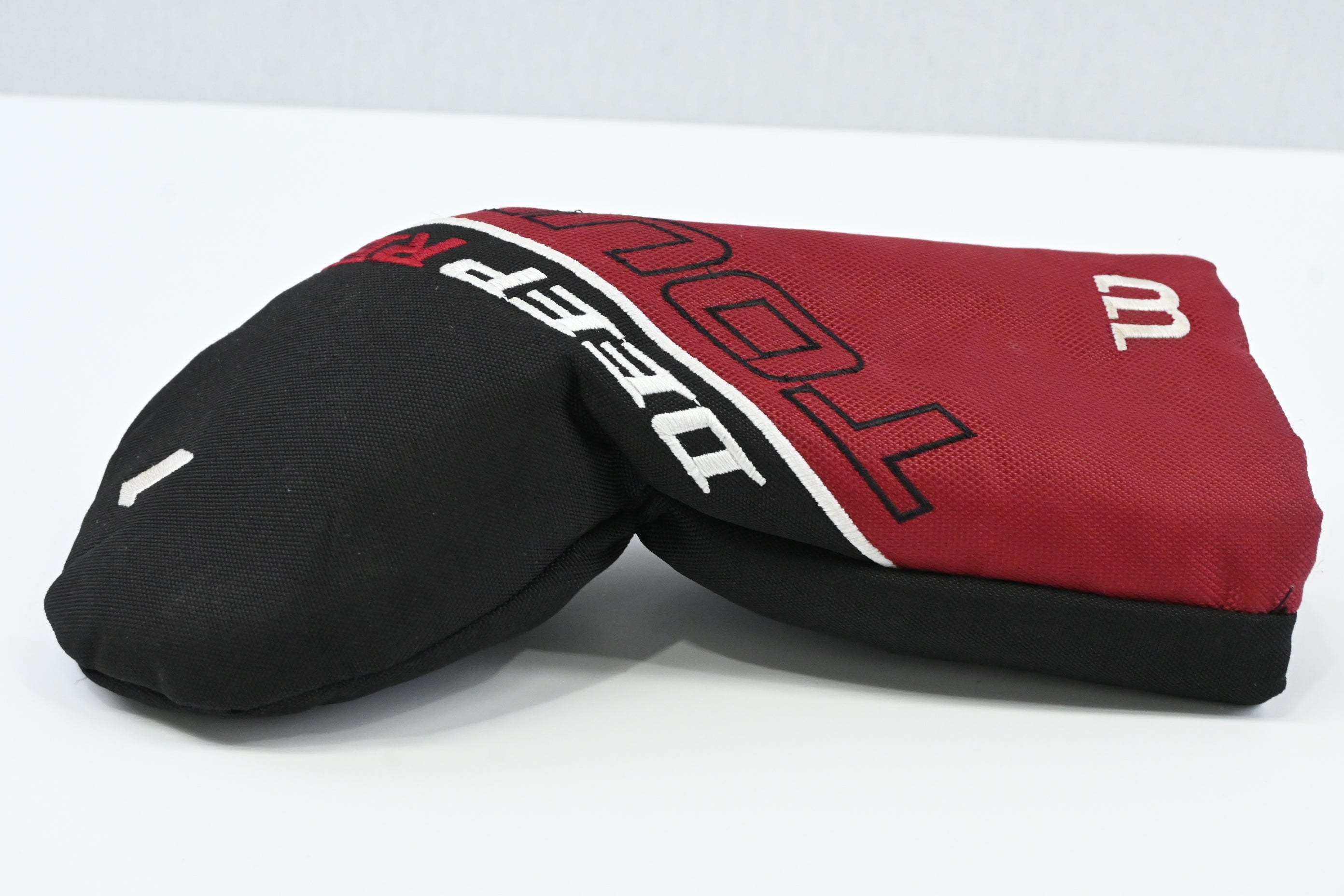 Wilson Deep Red Tour Driver / 10.5 Degree / Regular Flex Wilson Deep Red Tour