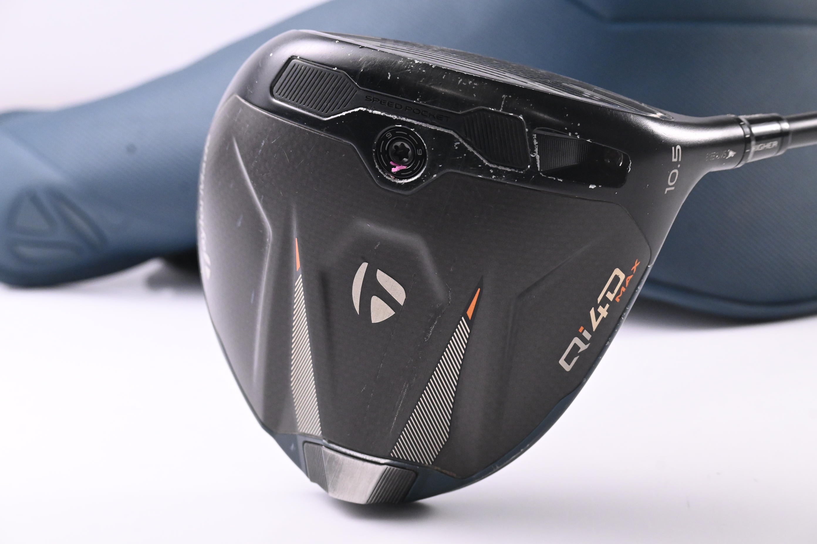 Taylormade Qi4D Max Driver / 10.5 Degree / Regular Flex Cypher 50 Shaft