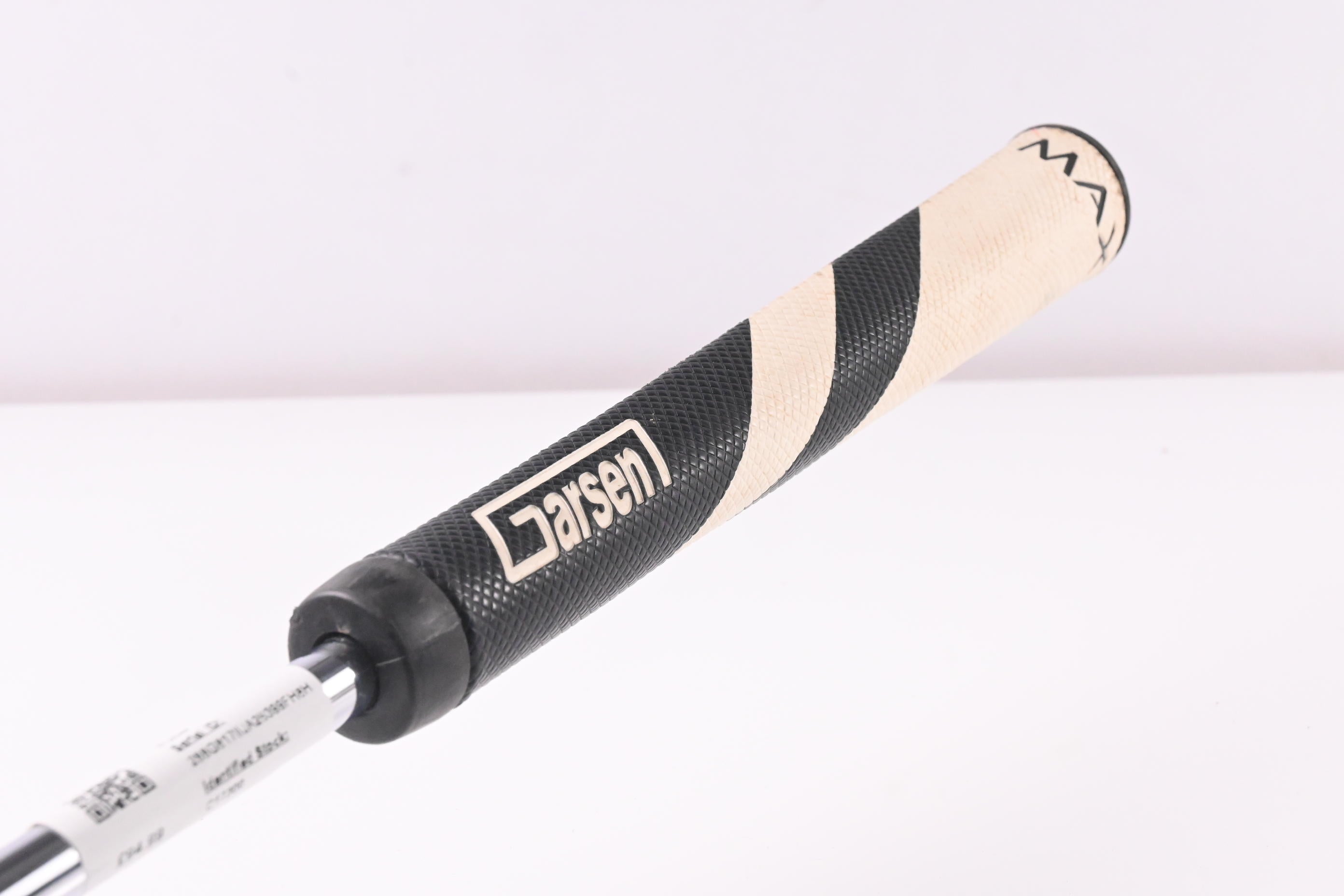 Odyssey White Hot Pro Black V-Line Putter / 34 Inch