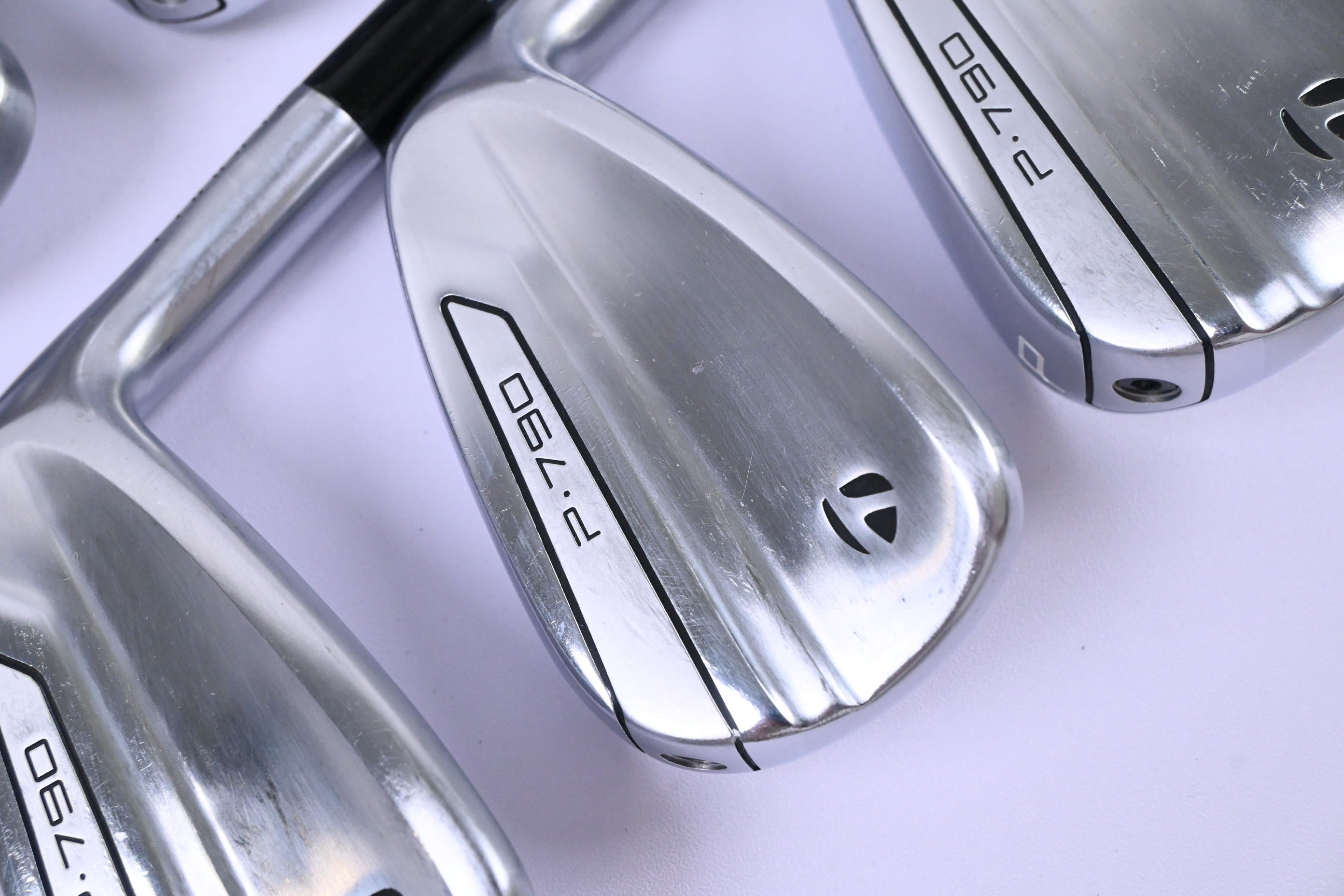 Taylormade P790 2019 Irons / 5-PW / Regular Flex Dynamic Gold 105 R300 Shafts