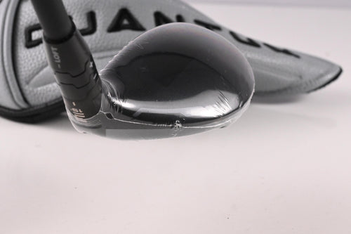 Callaway Quantum Max #3 Hybrid / 19 Degree / Senior Flex Vanquish 5 Shaft