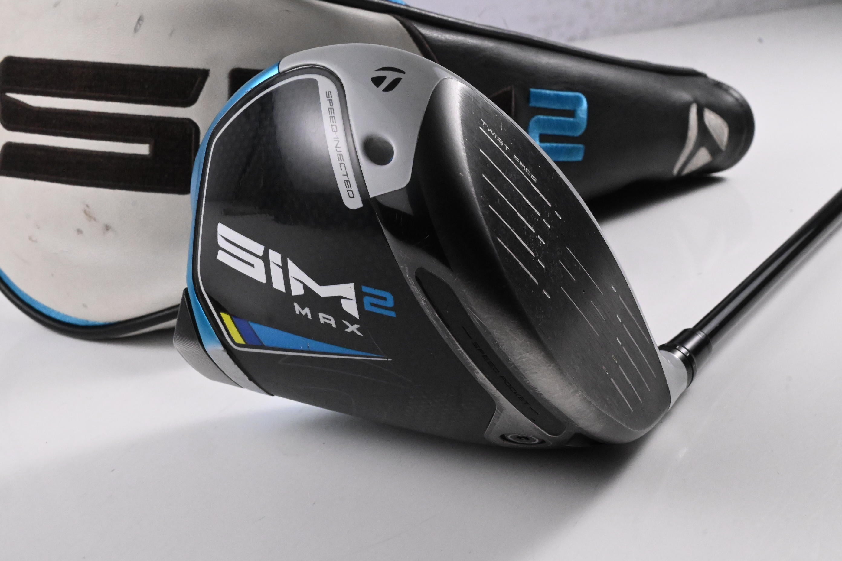 Taylormade SIM2 Max Driver / 10.5 Degree / X-Flex HZRDUS Smoke Blue RDX 60 Shaft
