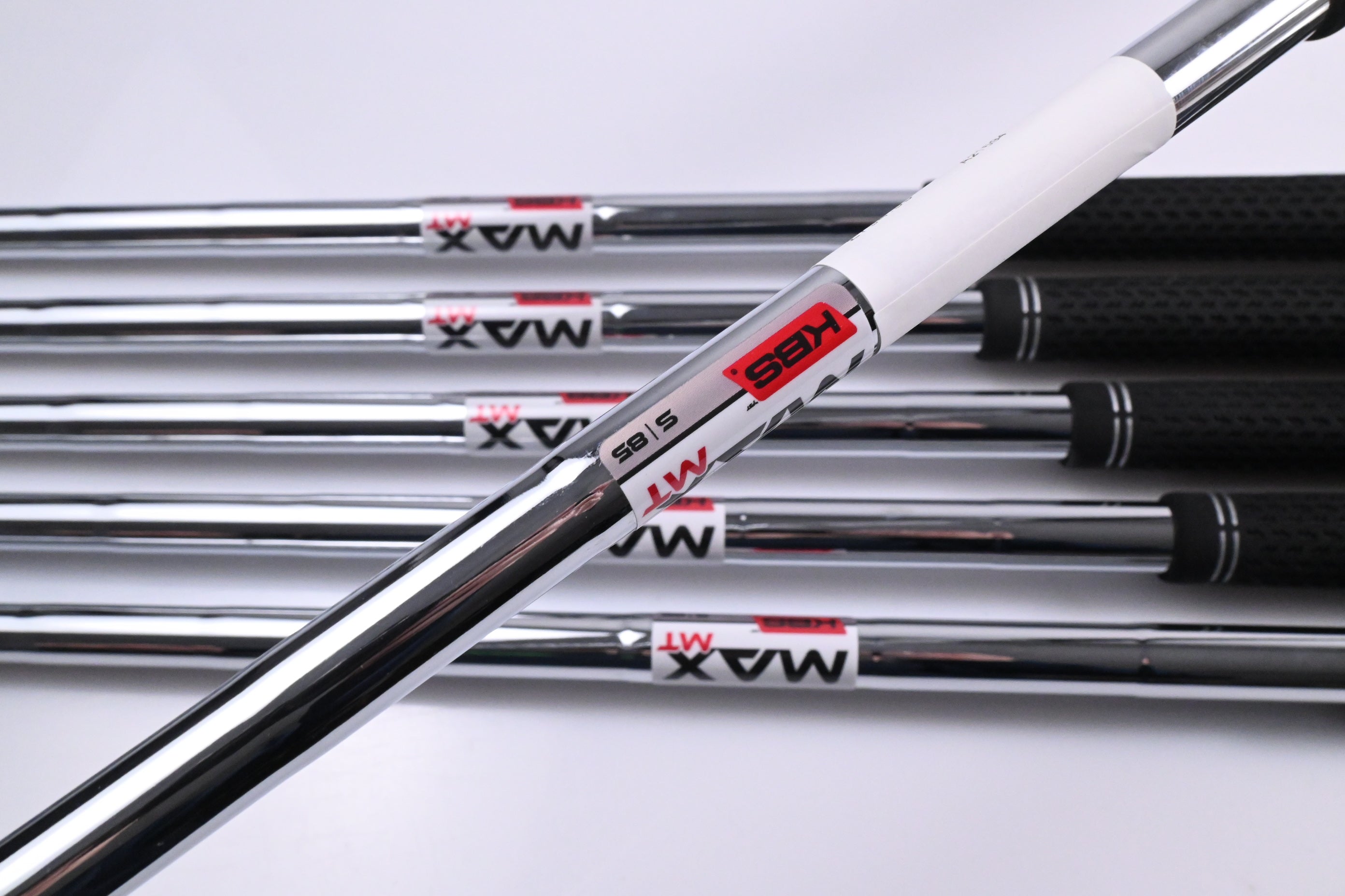 Taylormade Qi Max Irons / 5-PW / Stiff Flex KBS Max MT 85 Shafts