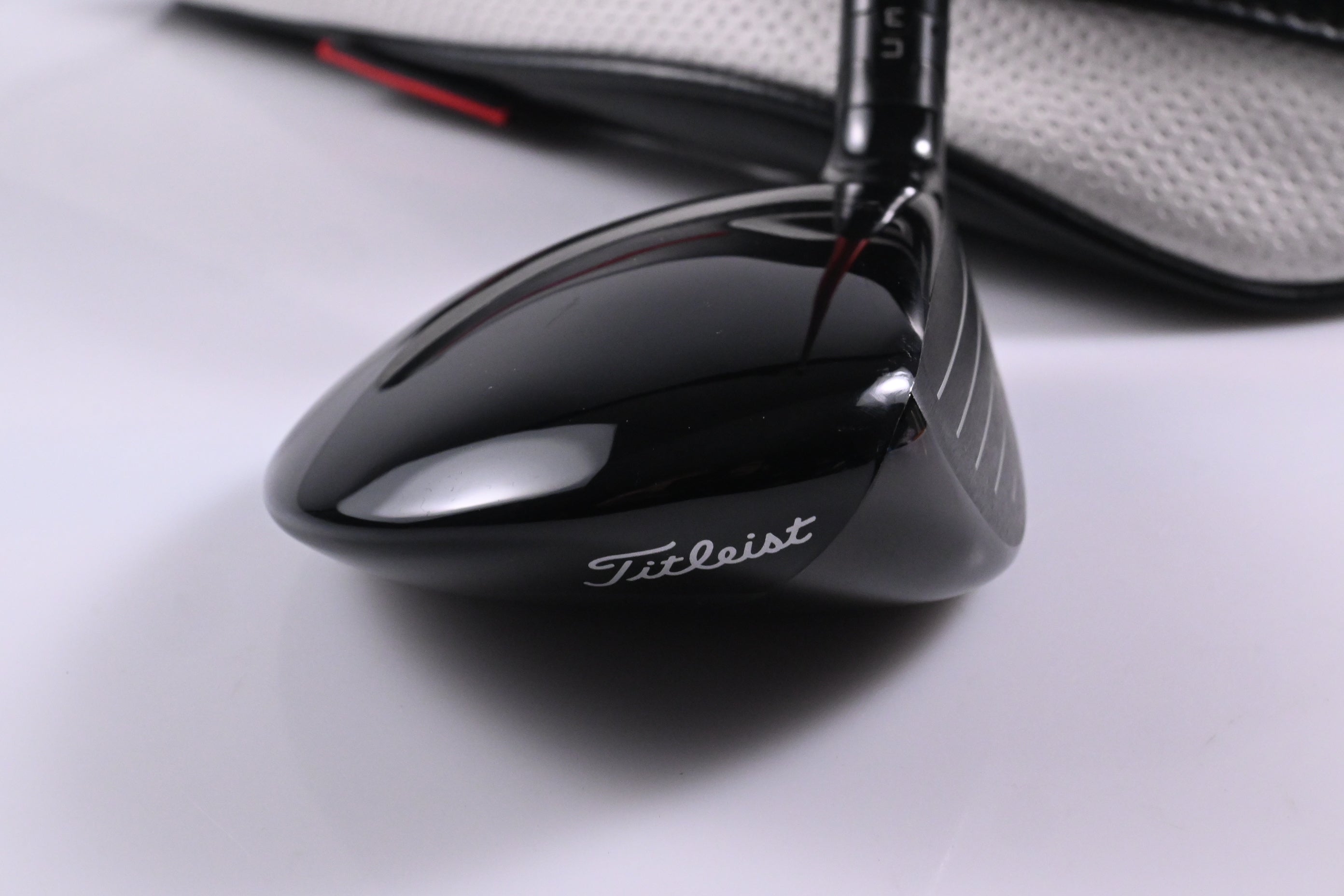 Titleist GT2 #5 Wood / 18 Degree / Regular Flex Project X Denali Red 60 Shaft