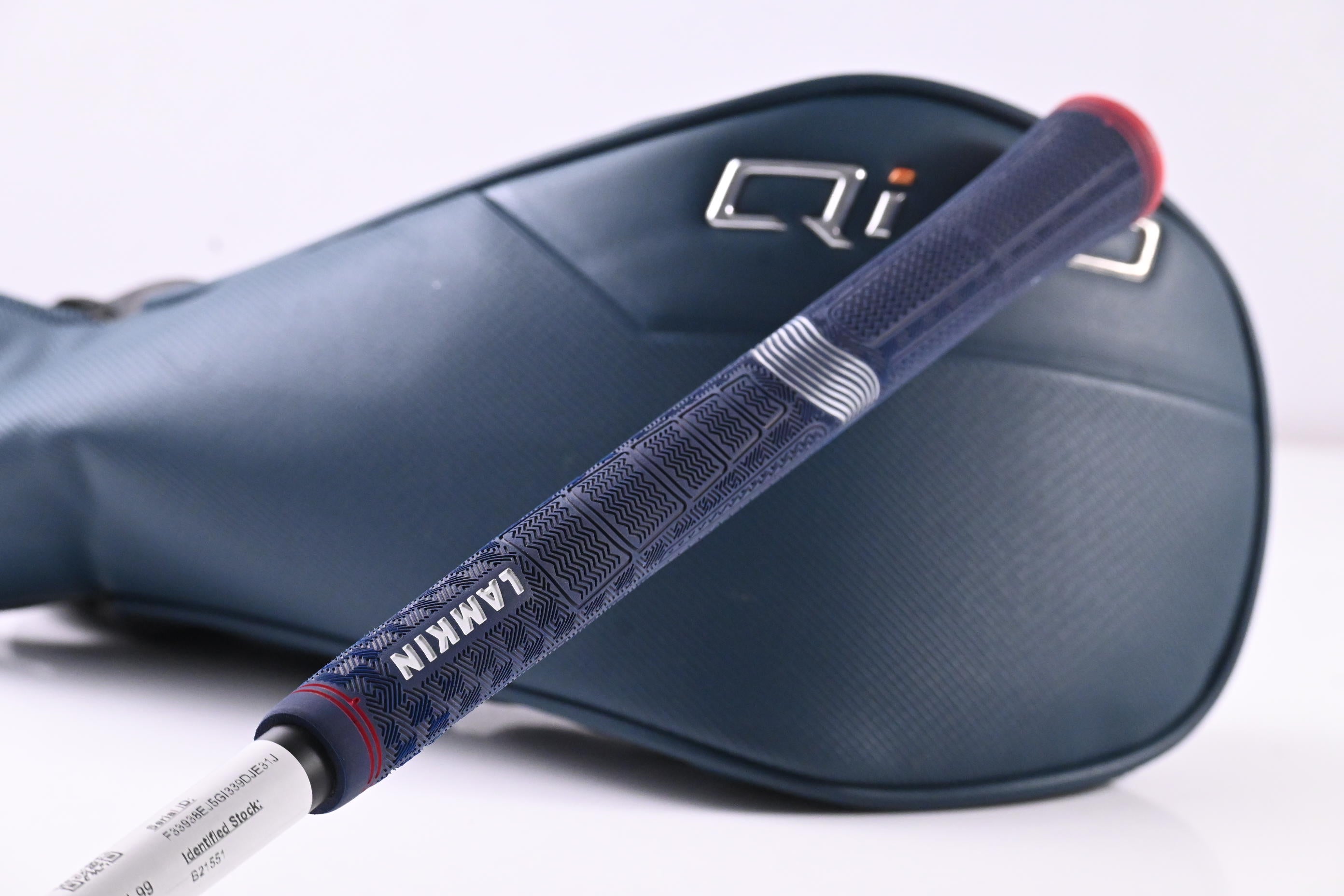 Taylormade Qi4D Max Shadowfall Driver / 10.5 Degree / Regular Flex Reax Blue 50 Shaft
