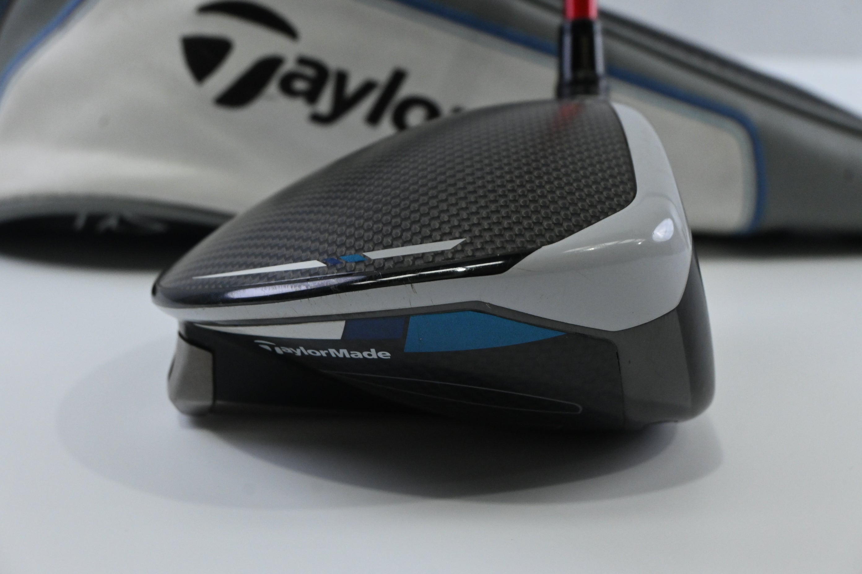 Taylormade SIM Max D Driver / 10.5 Degree / Regular Flex Fujikura Ventus Red 5