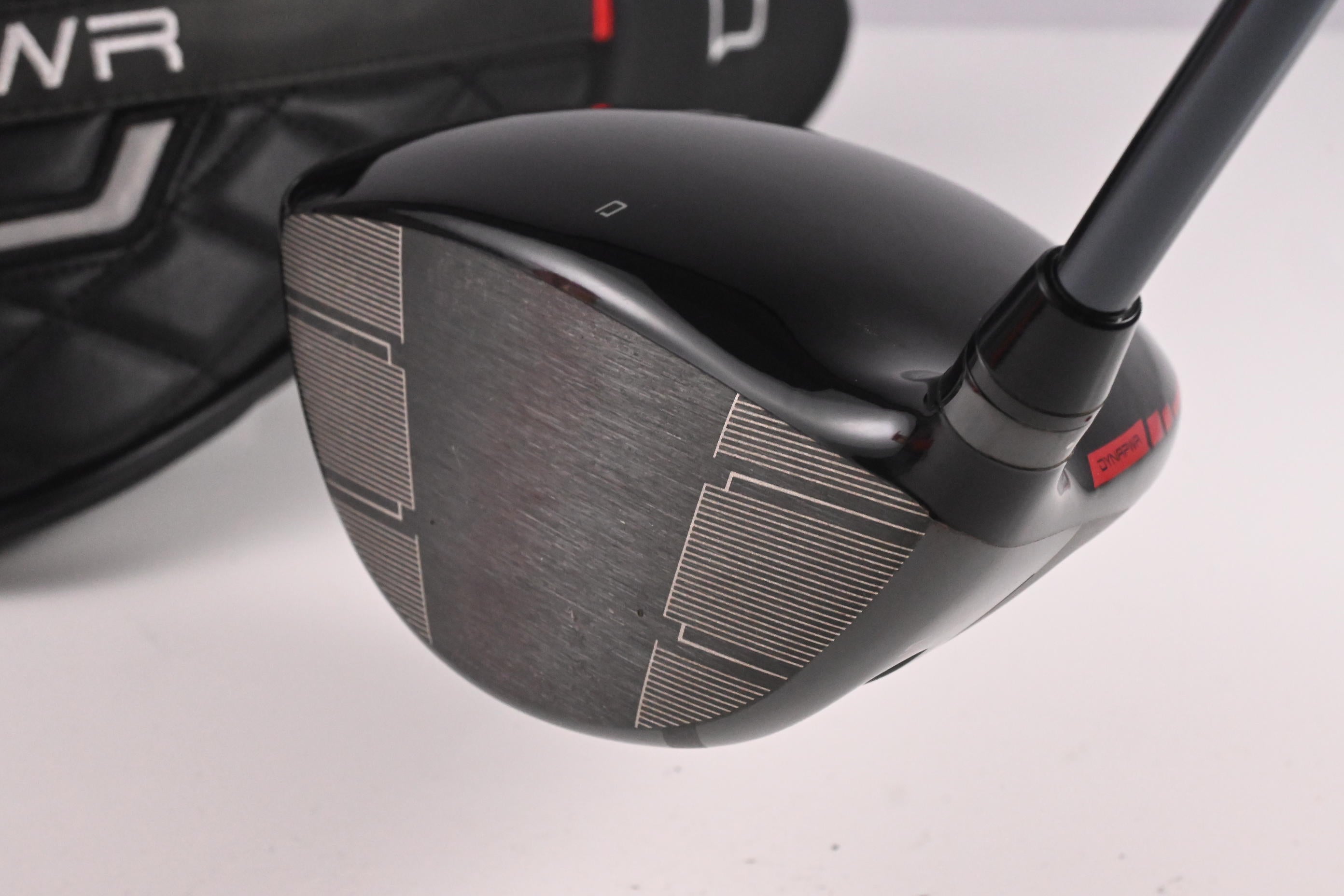Wilson DYNAPWR 2025 Max Driver / 10.5 Degree / Regular Flex UST LIN-Q Red 5 M40X