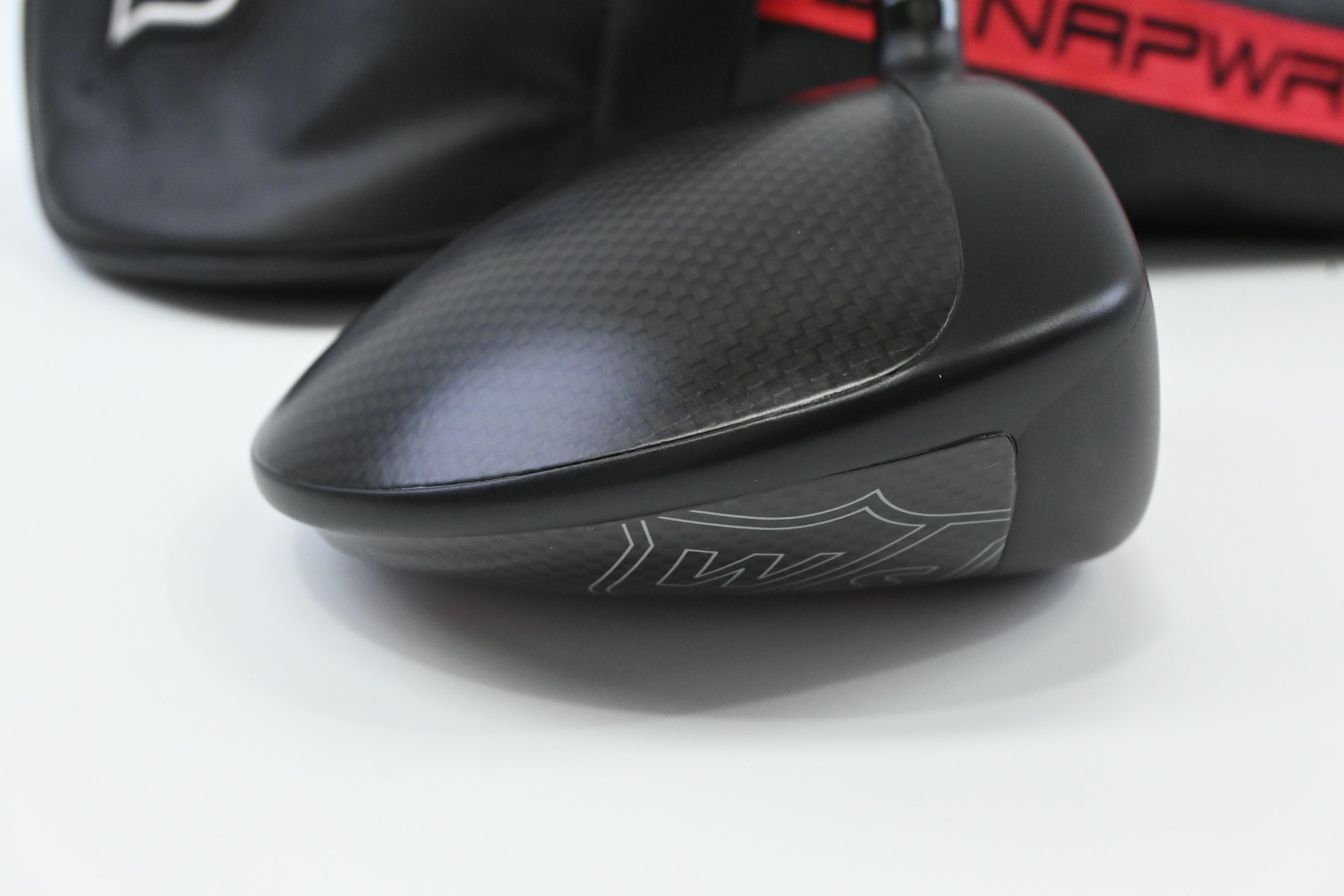 Wilson Dynapower Carbon 2023 Driver / 10.5 Degree / Regular Flex Ventus Blue 6