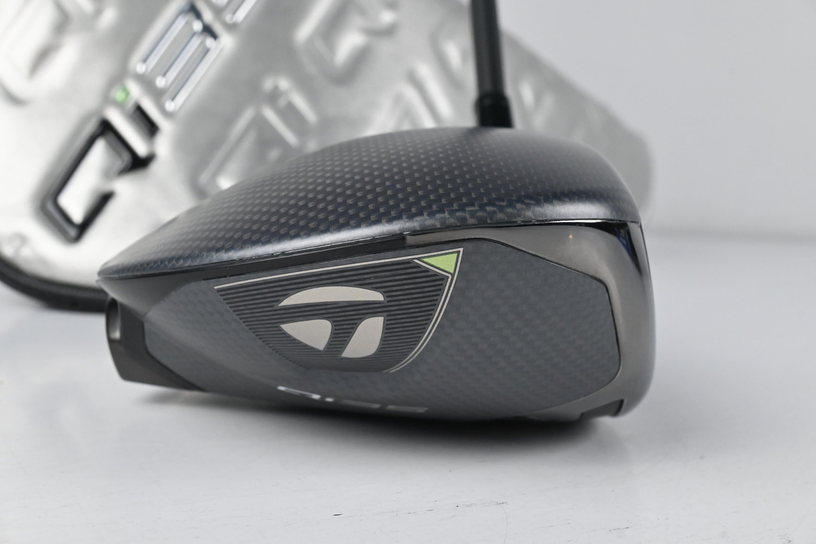 Taylormade Qi35 LS Driver / 10.5 Degree / Regular Flex Fujikura Ventus Blue 5