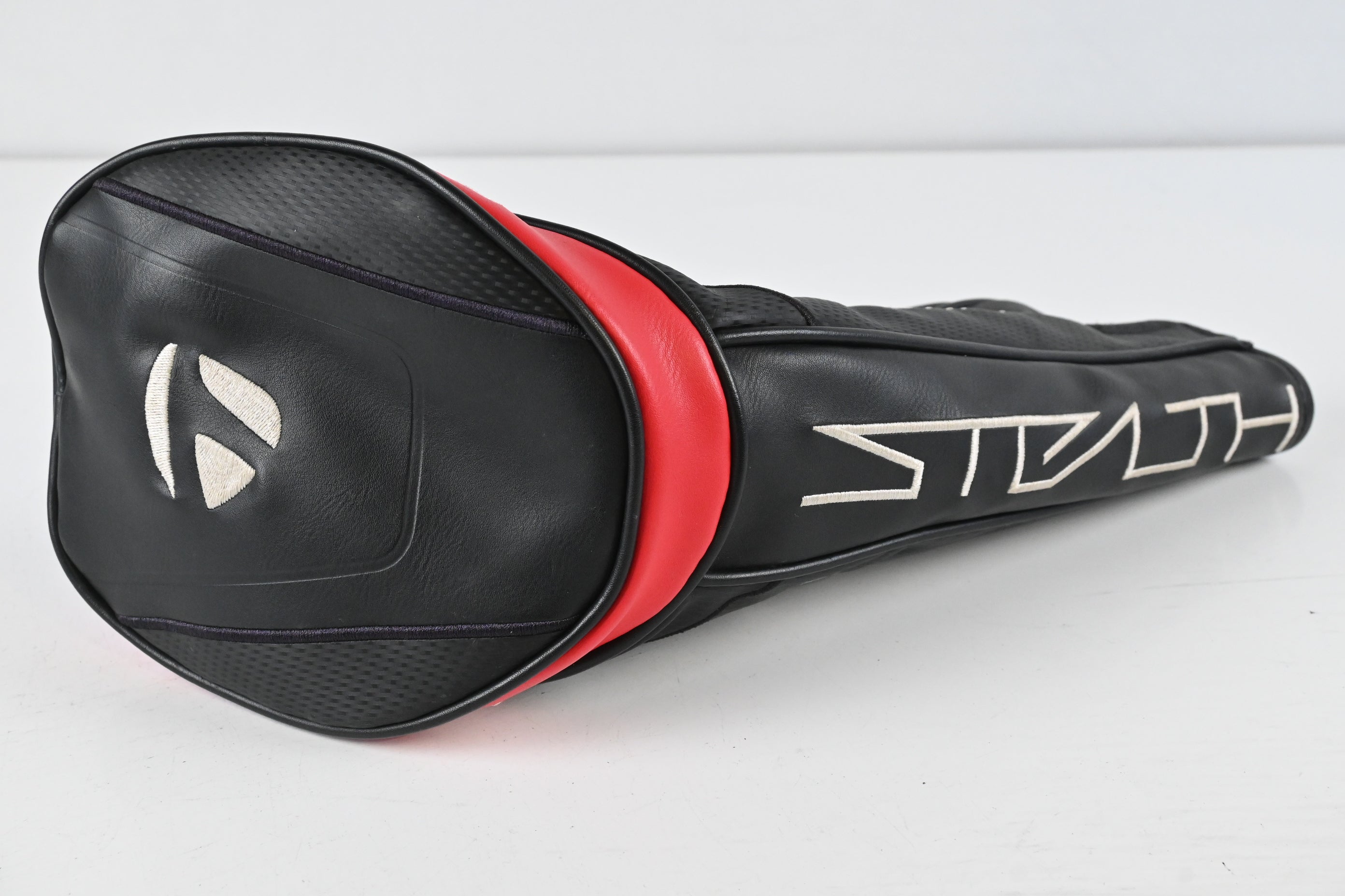 Taylormade Stealth Plus Driver / 10.5 Degree / X-Flex Kai'li White 60 Shaft