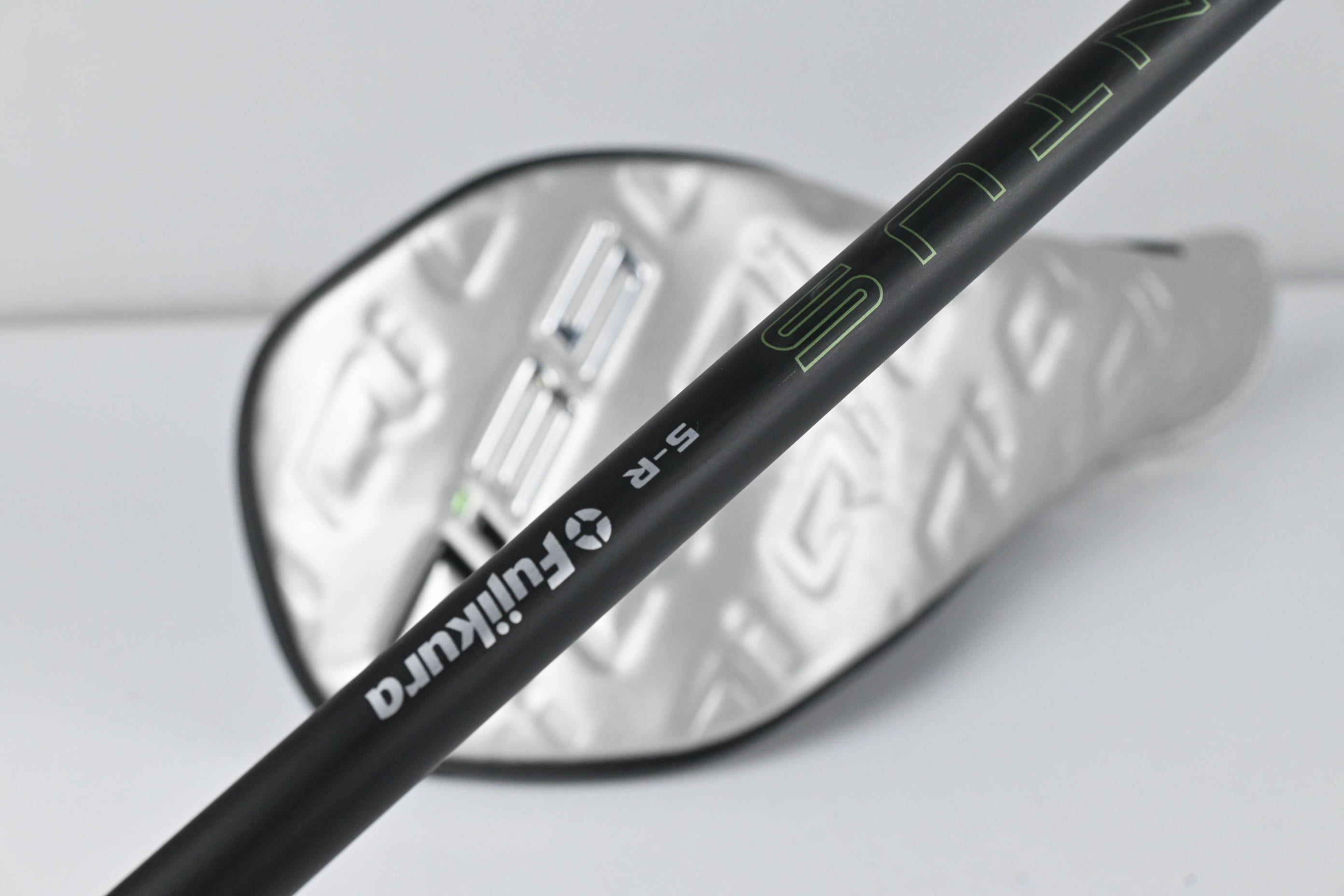 Taylormade Qi35 LS Driver / 10.5 Degree / Regular Flex Fujikura Ventus Blue 5
