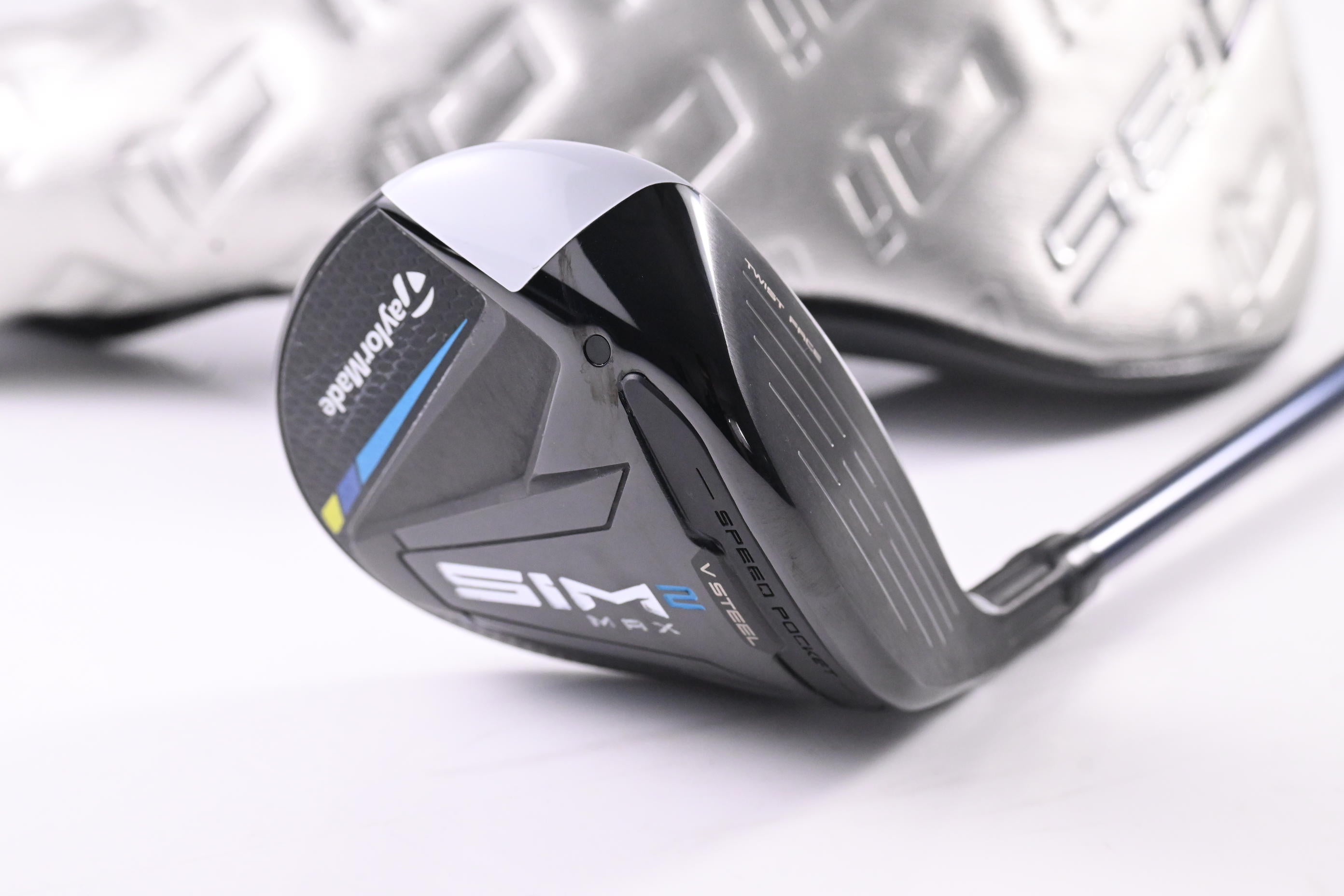 Taylormade SIM2 Max #5 Wood / 18 Degree / Regular Flex Ventus Blue 5 Shaft
