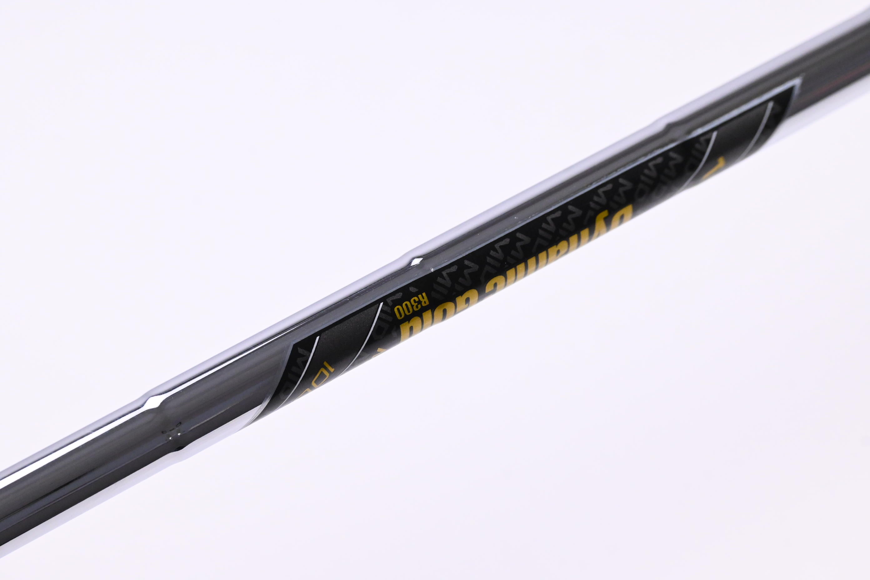 Callaway Elyte X #7 Iron / Regular Flex Dynamic Gold MID 100 R300 Shaft
