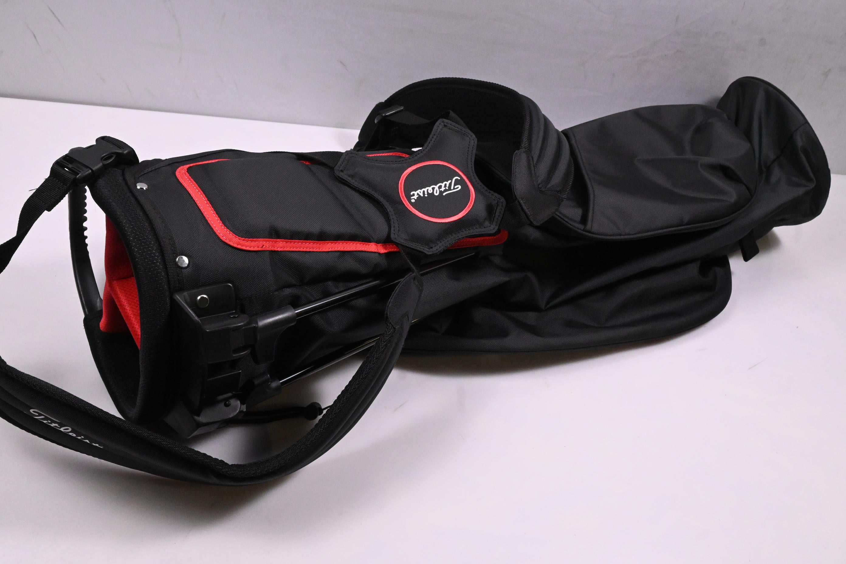 Titleist Carry Pencil Bag / 3-Way Divider / Black