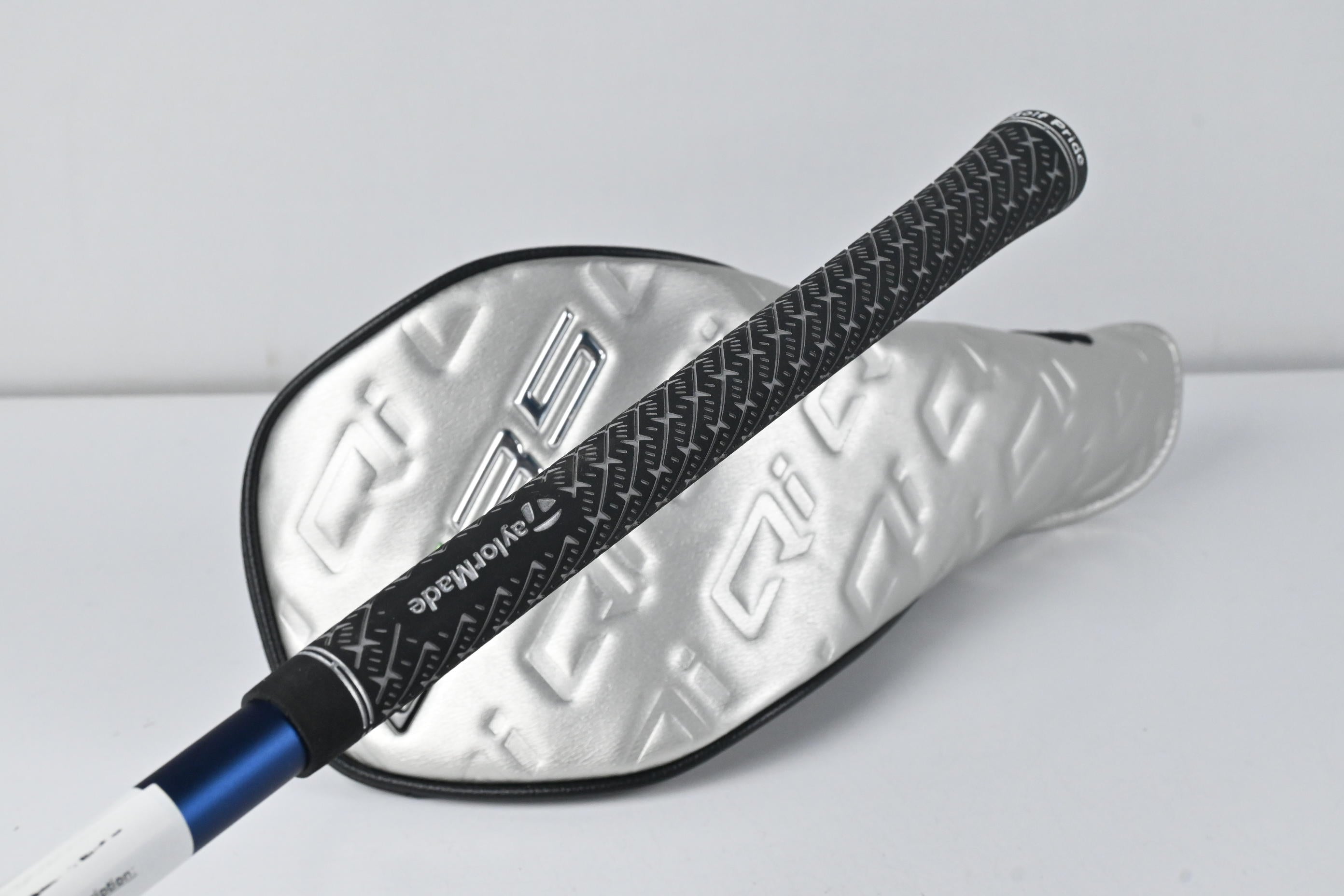 Taylormade Qi35 LS Driver / 10.5 Degree / Regular Flex Fujikura Ventus Blue 5
