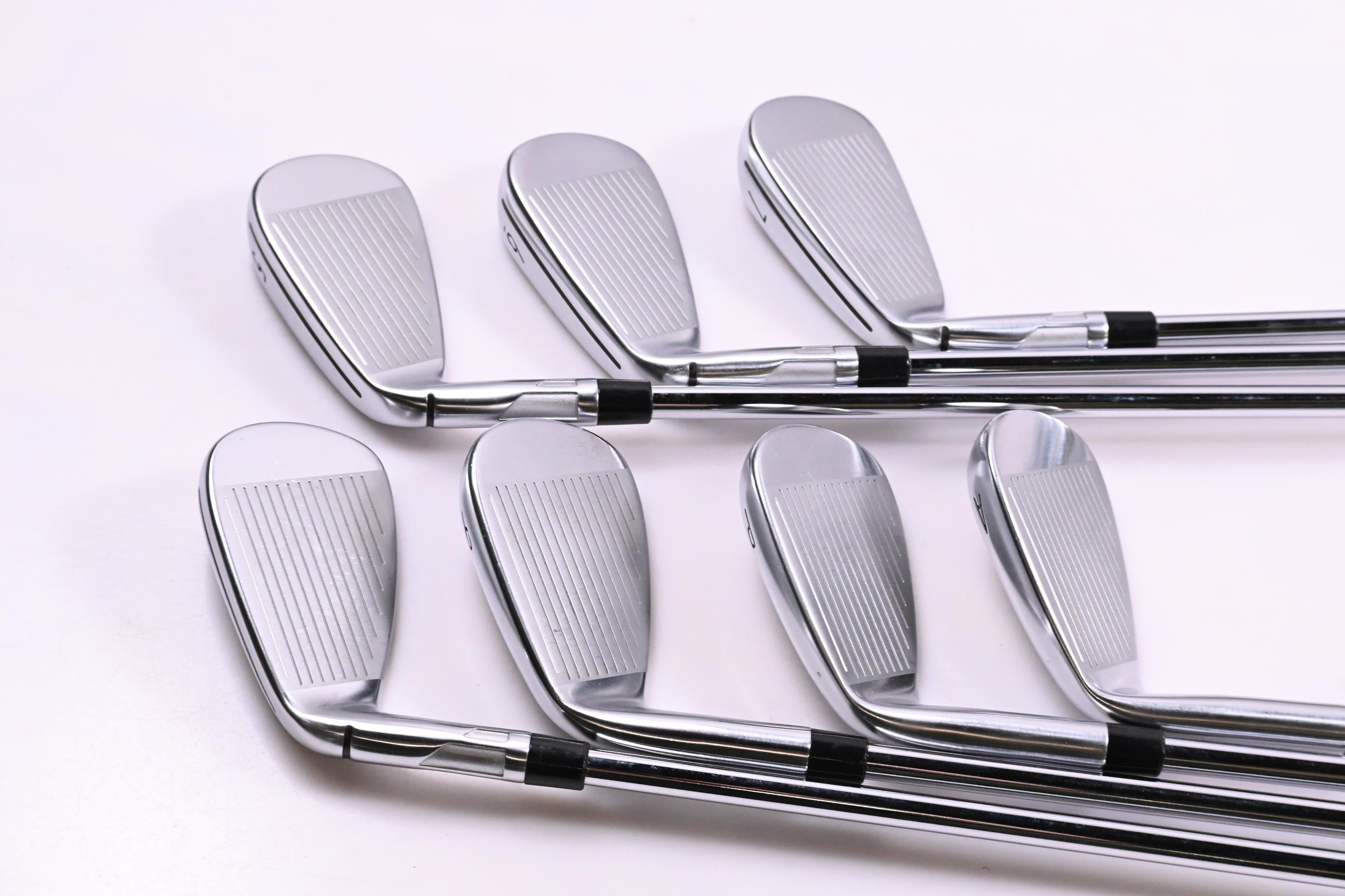 Taylormade Qi Irons / 5-PW+GW / Regular Flex KBS MAX MT 85 Shafts