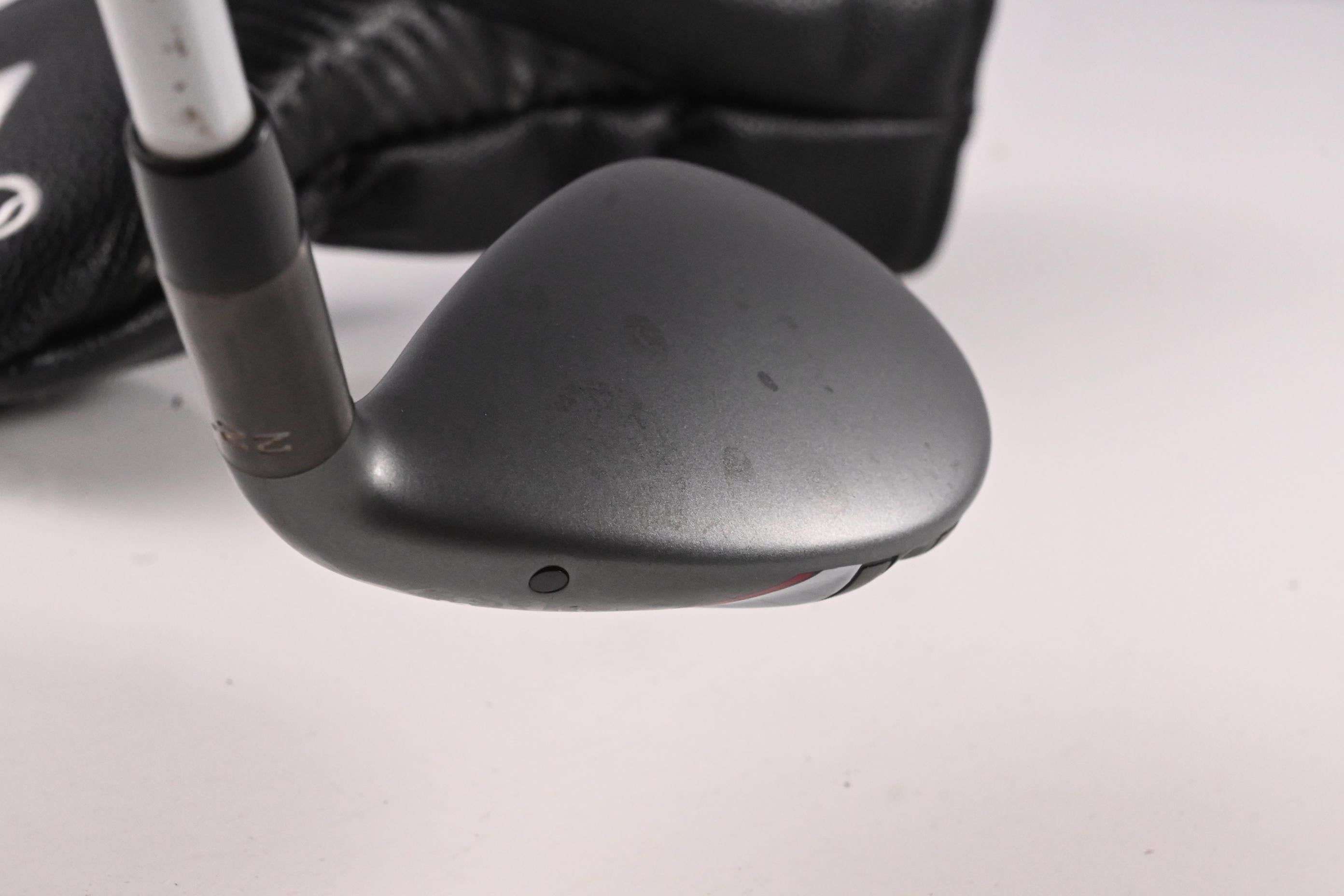 Callaway X Hot #4 Hybrid / 22 Degree / Regular Flex Project X PXv Shaft