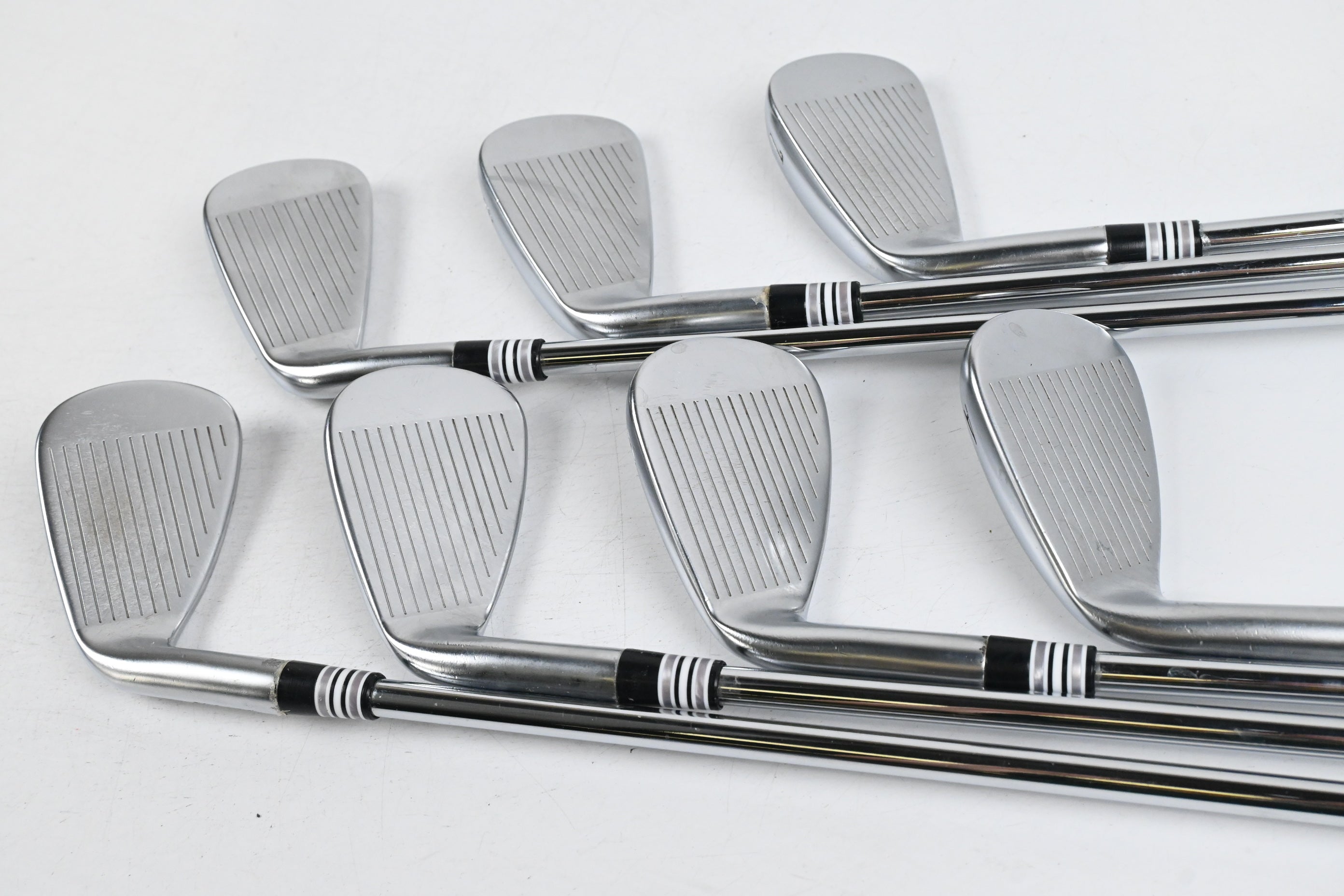 Callaway Apex 21 Irons / 5-PW+GW / Regular Flex Elevate MPH 85 Shafts