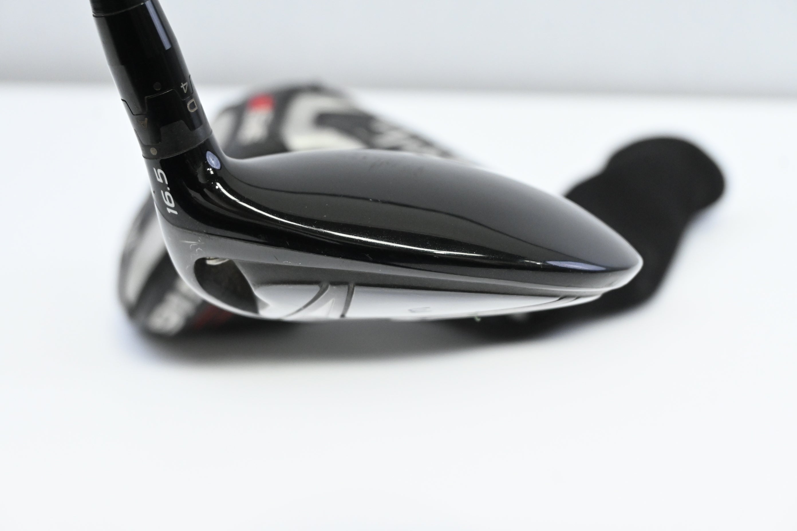 Titleist 915 F #3 Wood / 16.5 Degree / Regular Flex Diamana S+ 70 Shaft