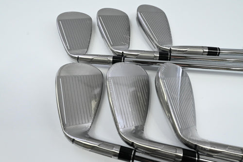 Taylormade SIM2 Max Irons / 5-PW / Regular Flex KBS Max MT 85 Shafts