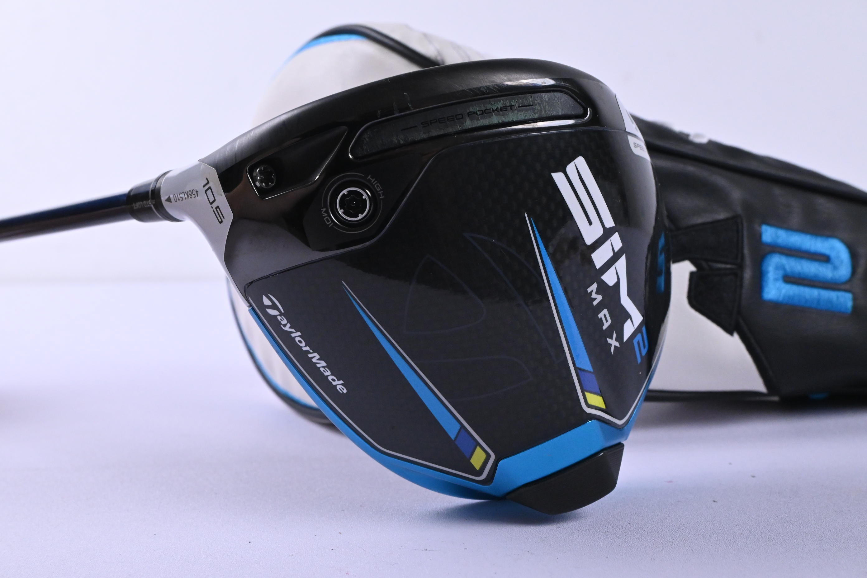 Left Hand Taylormade SIM2 Max Driver / 10.5 Degree / Regular Flex Ventus Blue 5