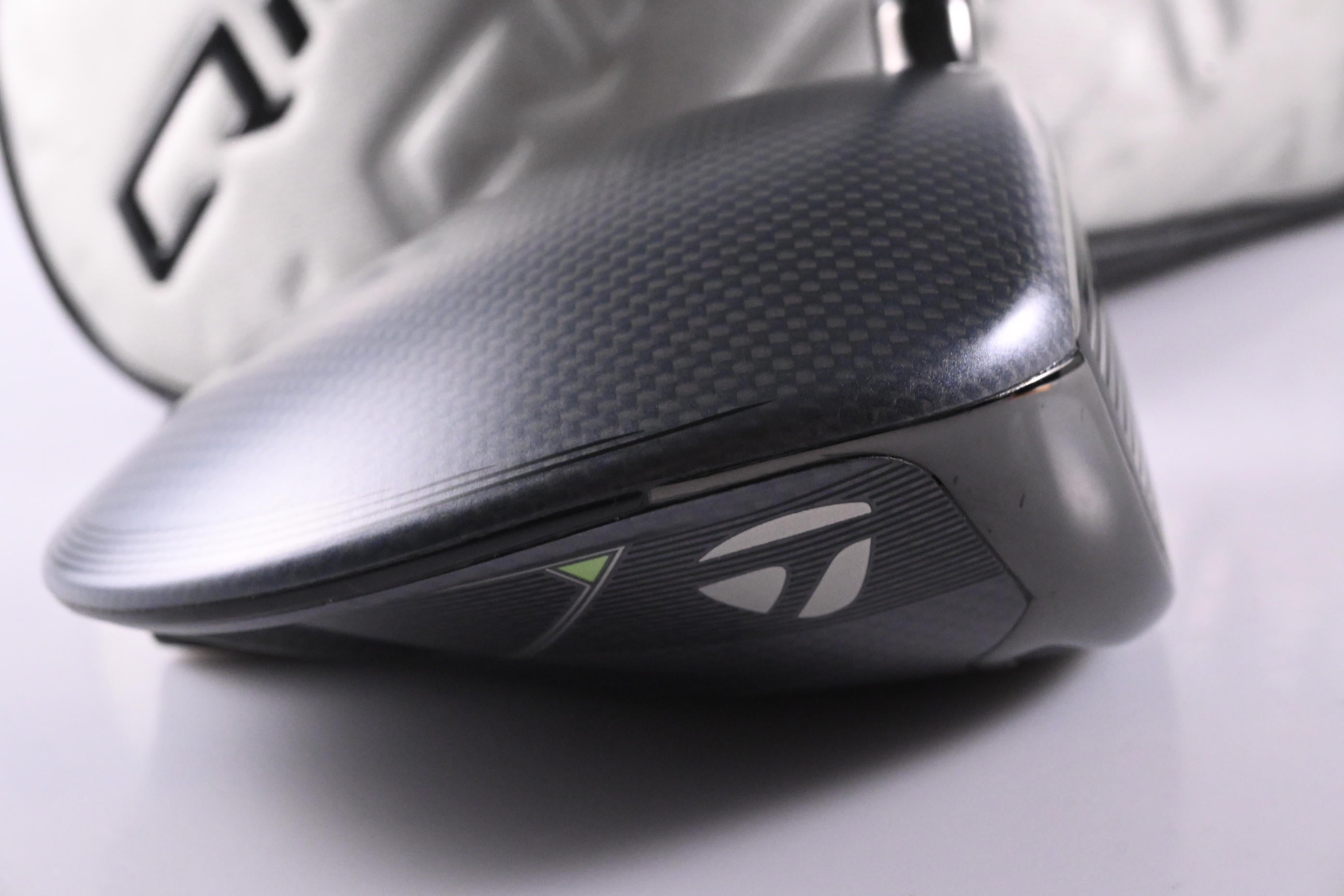 Taylormade Qi35 Driver / 10.5 Degree / Regular Flex Fujikura Ventus Blue '25 5