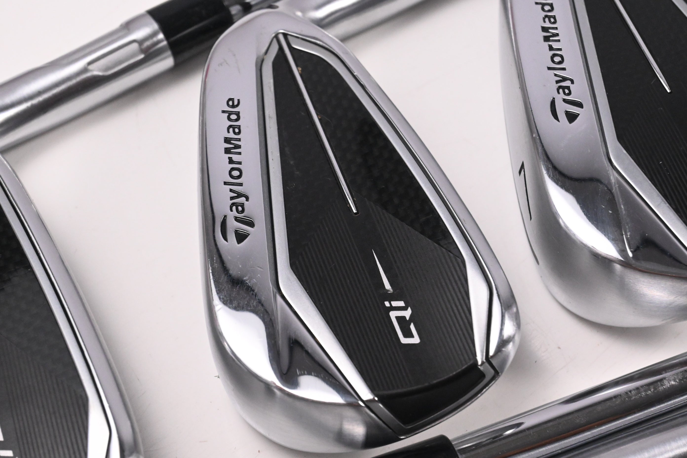 Taylormade Qi Irons / 5-PW+SW / Stiff Flex KBS Max MT 85 Shafts