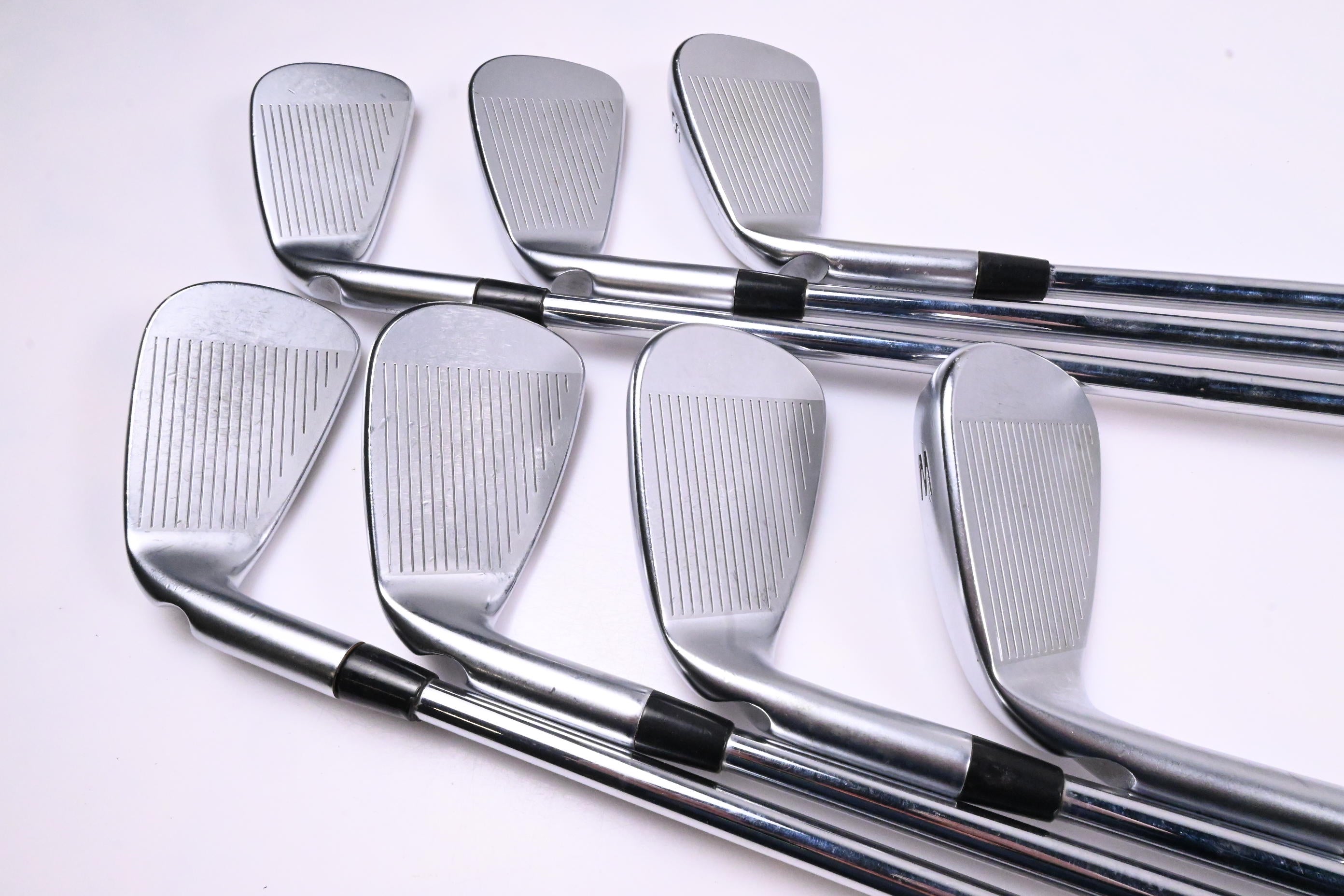 Ping i230 Irons / 4-PW / Silver Dot / X-Flex Dynamic Gold X100U Shafts