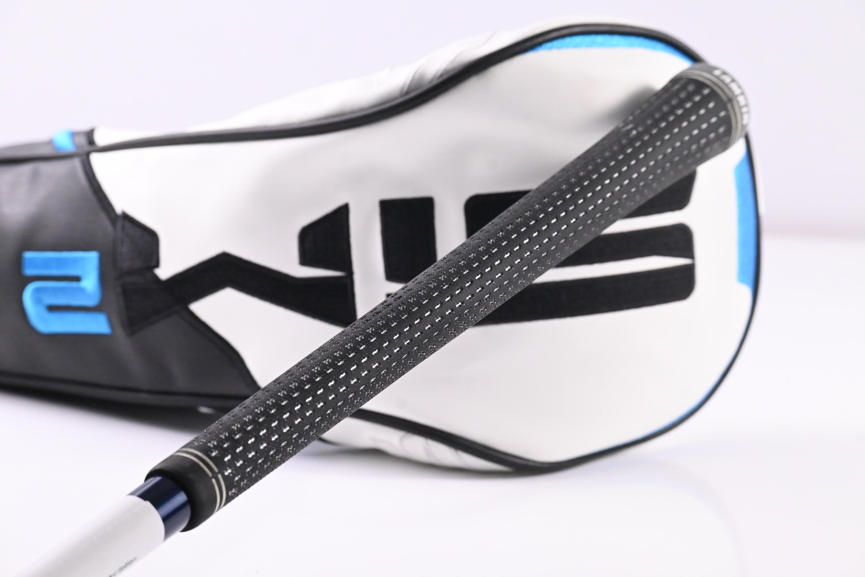 Taylormade SIM2 Max Driver / 9 Degree / Stiff Flex Ventus Blue 5 Shaft