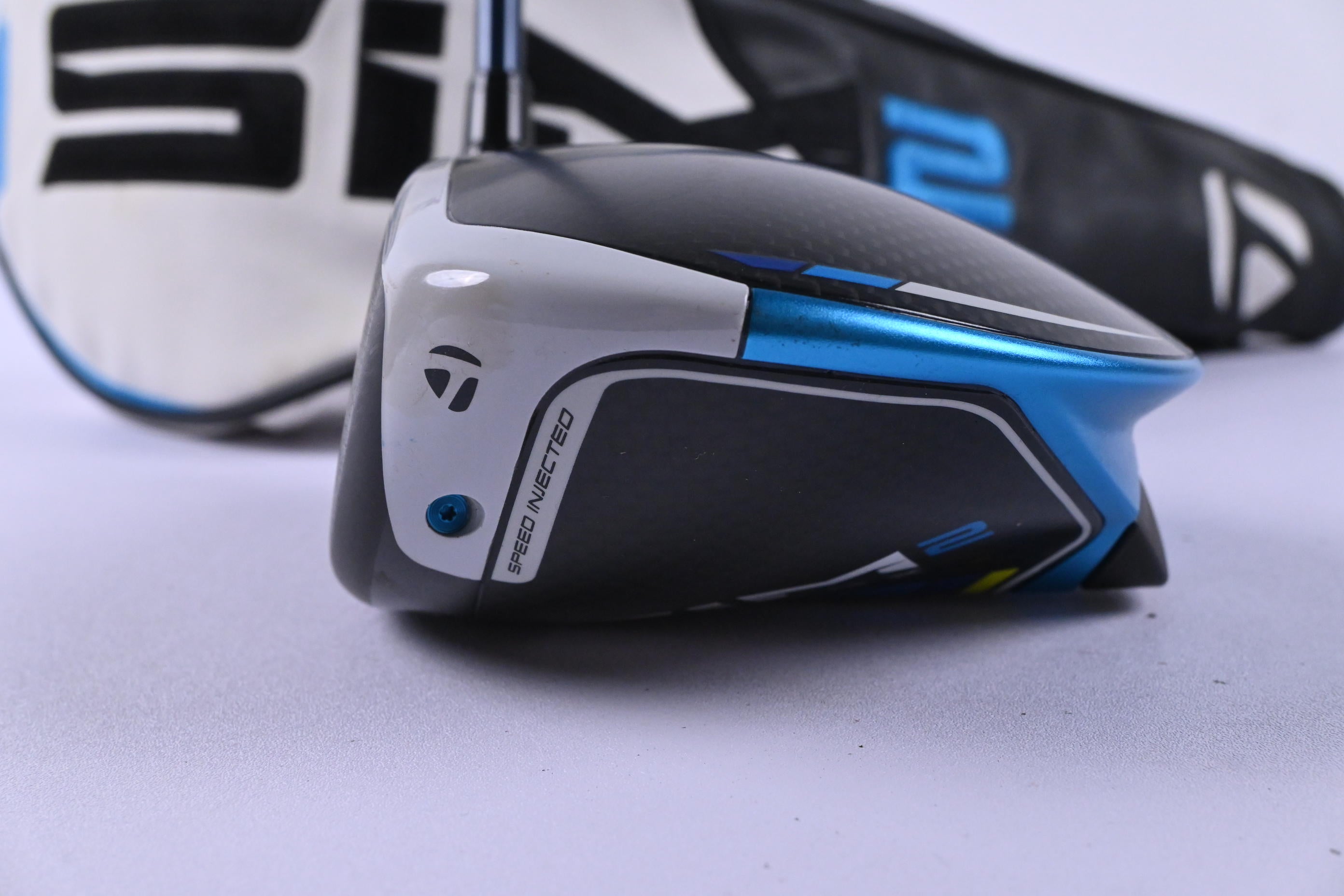 Left Hand Taylormade SIM2 Max Driver / 10.5 Degree / Regular Flex Ventus Blue 5