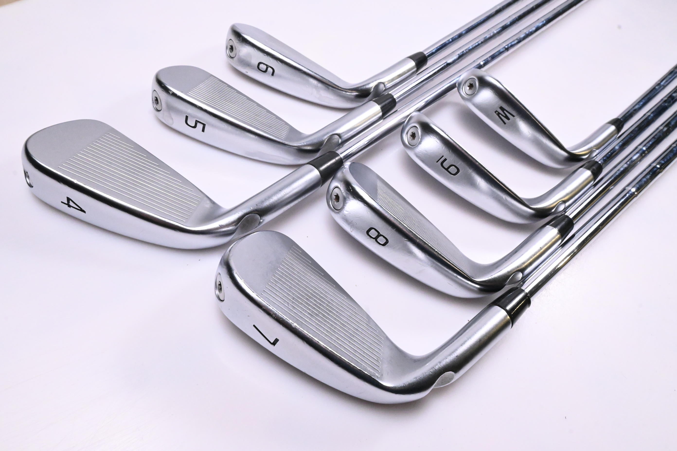 Ping i230 Irons / 4-PW / Silver Dot / X-Flex Dynamic Gold X100U Shafts