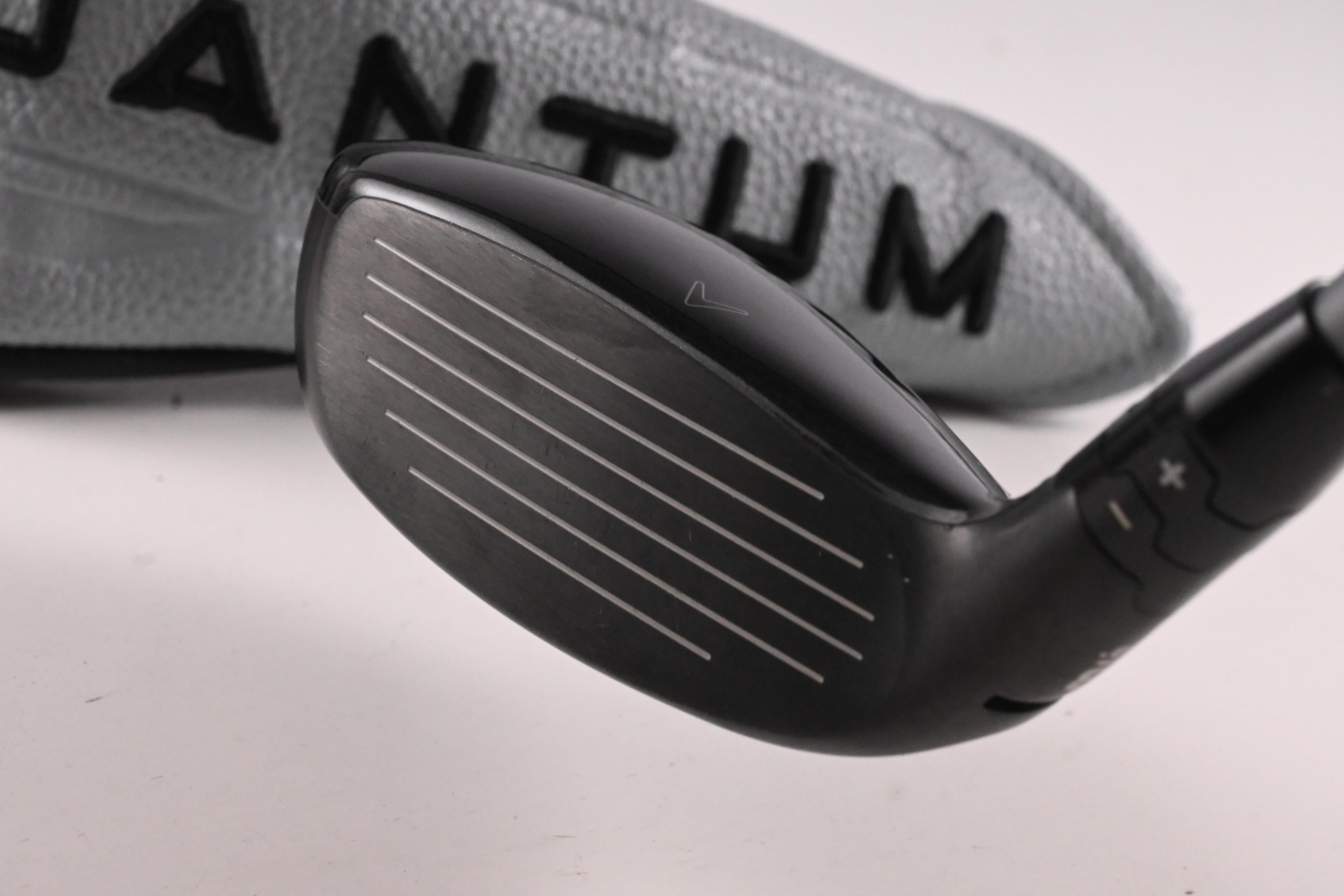 Callaway Quantum Max #3 Hybrid / 19 Degree / Stiff Flex Denali Silver 70 Shaft